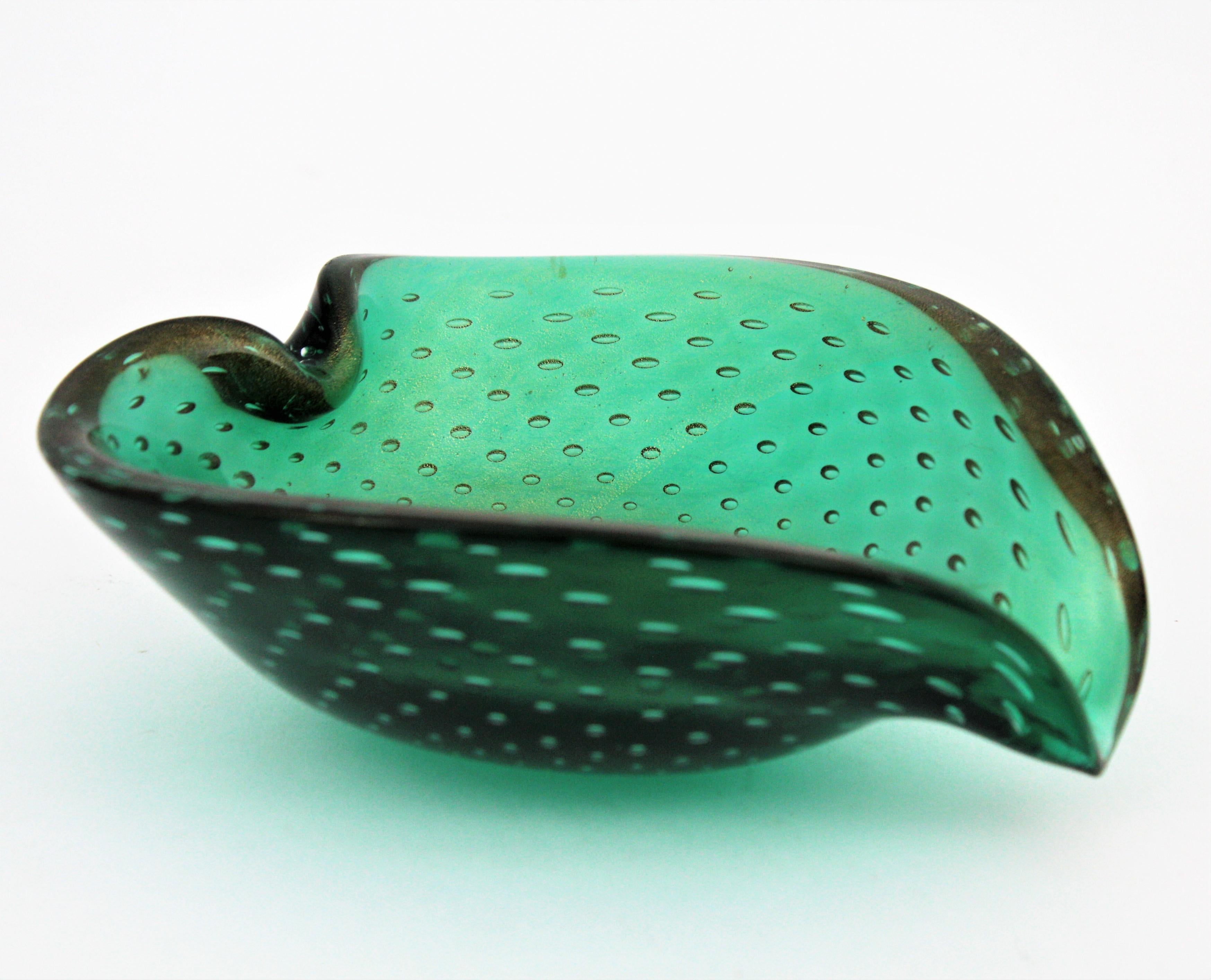 Seguso Murano Bullicante Green Art Glass Heart Bowl with Gold Dust 4