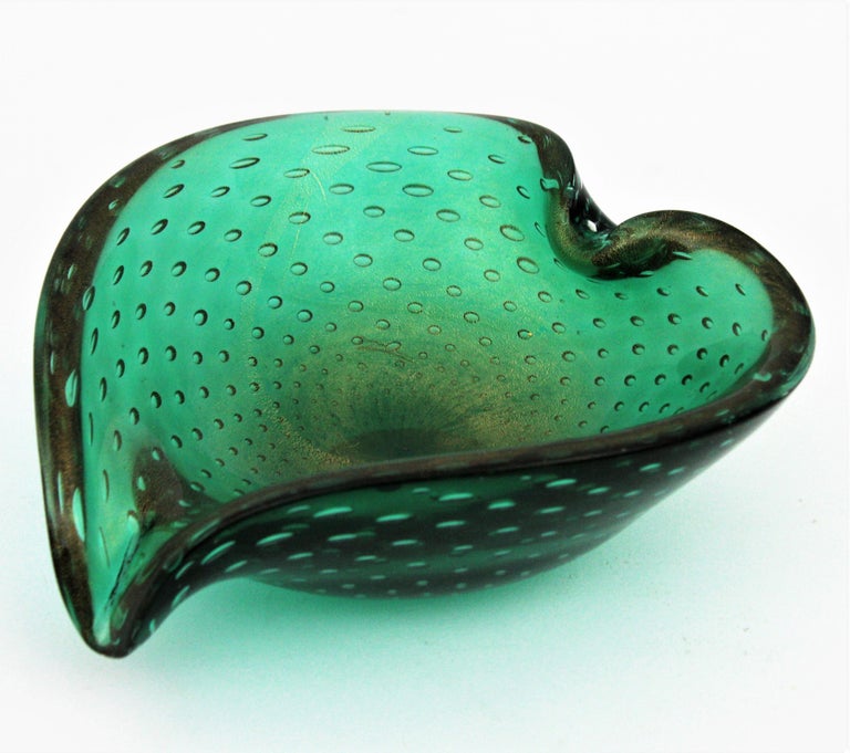 Seguso Murano Bullicante Green Art Glass Heart Bowl with Gold Dust at