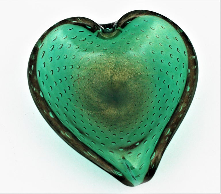 Seguso Murano Bullicante Green Art Glass Heart Bowl with Gold Dust at