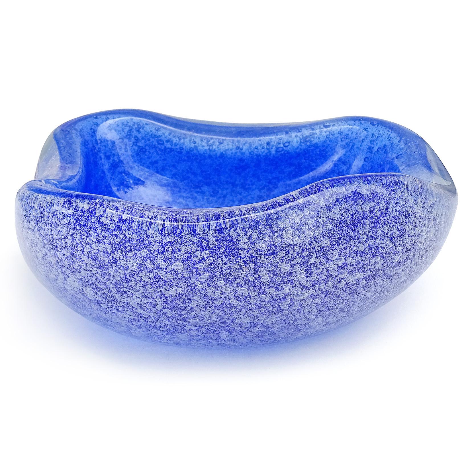 Hand-Crafted Seguso Murano Cobalt Blue a Bollicine Pulegoso Italian Art Glass Bowl Vide-Poche
