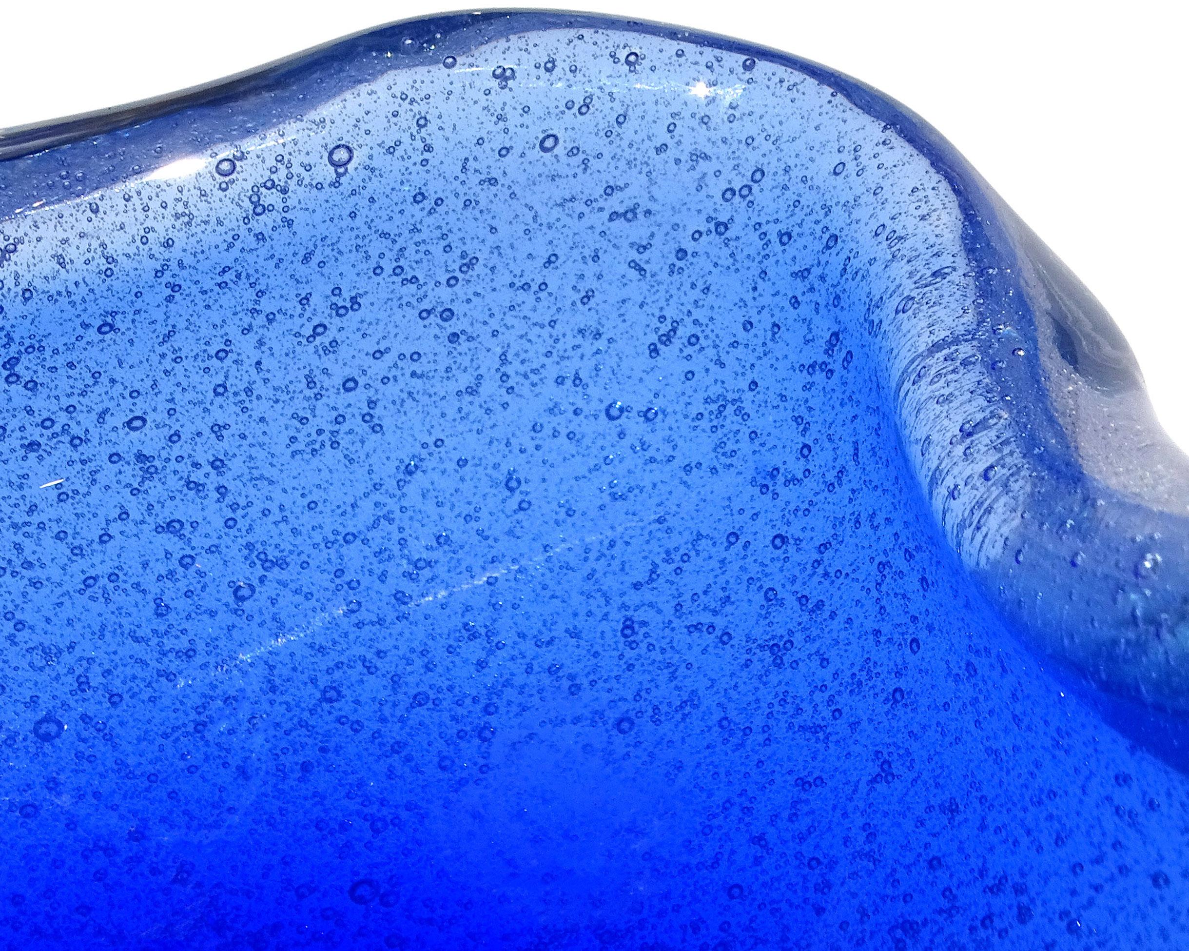 Fatto a mano Seguso Murano Blu Cobalto a Bollicine Pulegoso Ciotola in vetro artistico italiano Vide-Poche in vendita