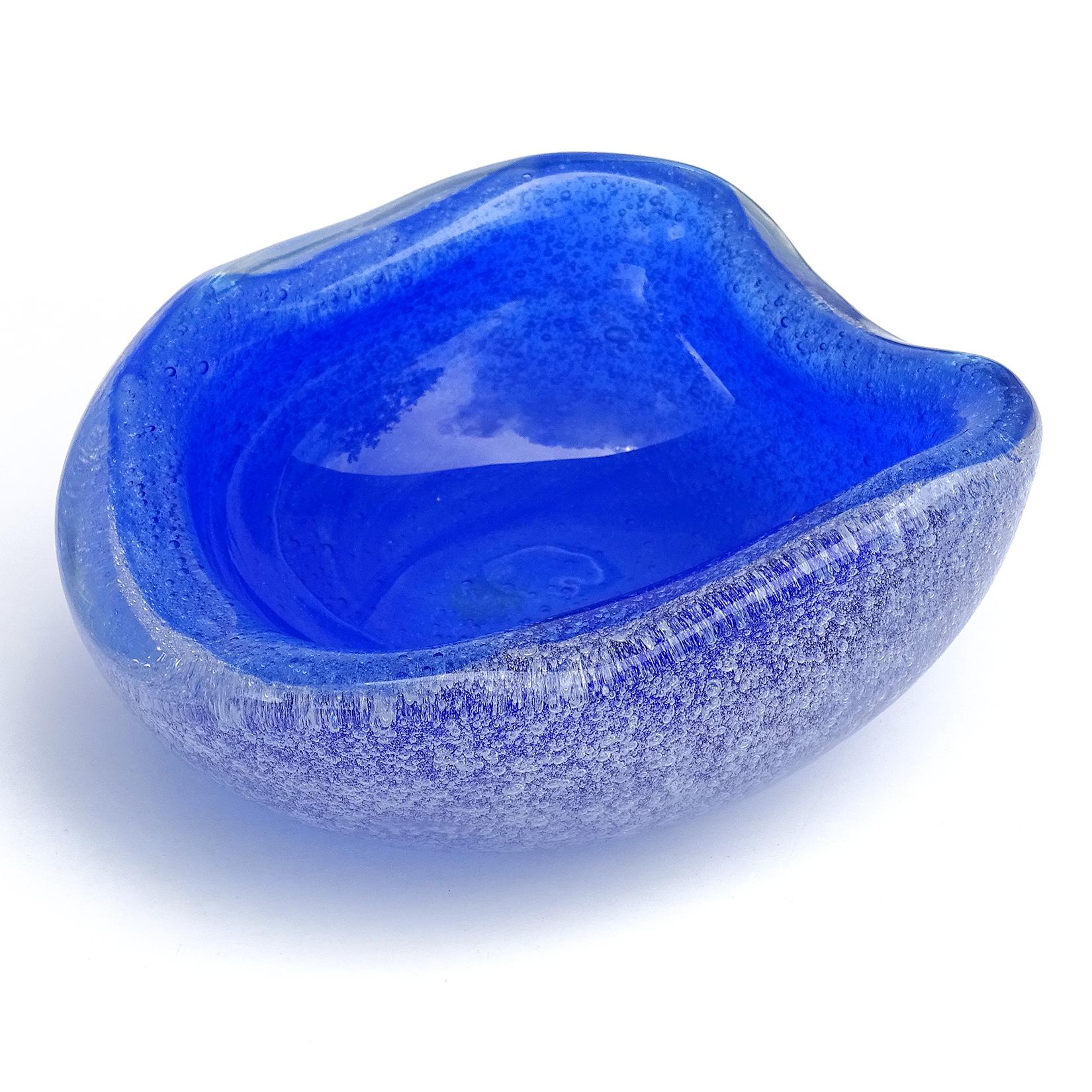 20th Century Seguso Murano Cobalt Blue a Bollicine Pulegoso Italian Art Glass Bowl Vide-Poche
