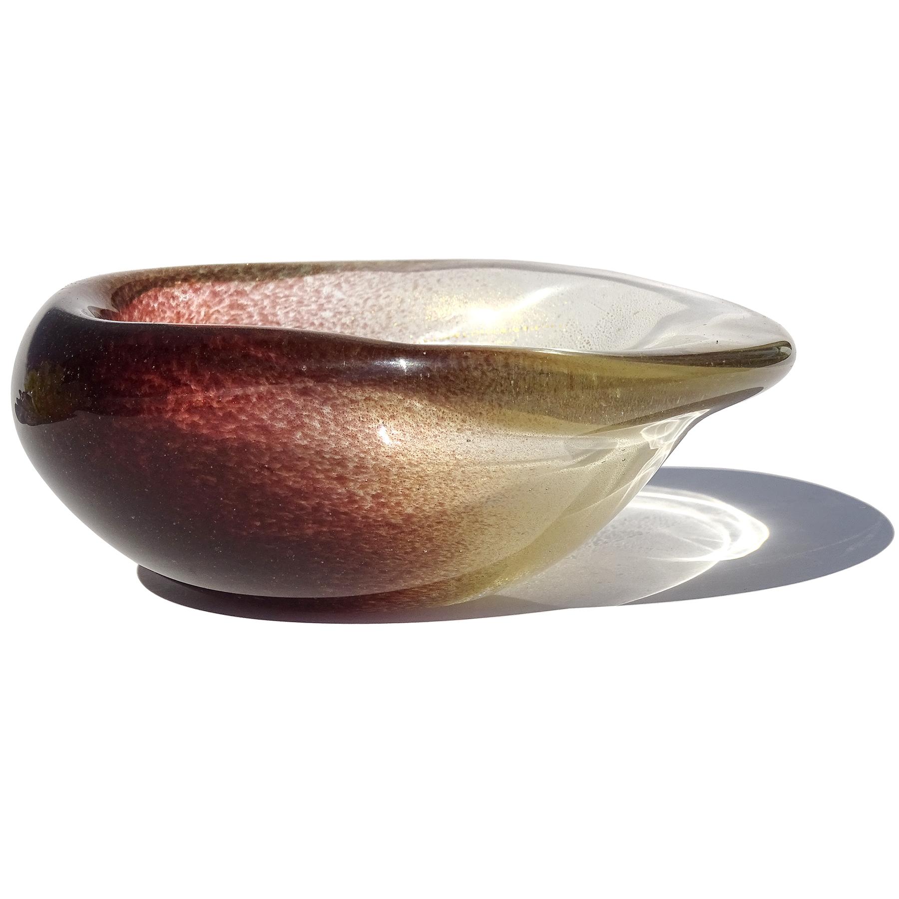 Seguso Murano Dark Amethyst Gold Flecks Italian Art Glass Conch Seashell Bowl In Good Condition For Sale In Kissimmee, FL