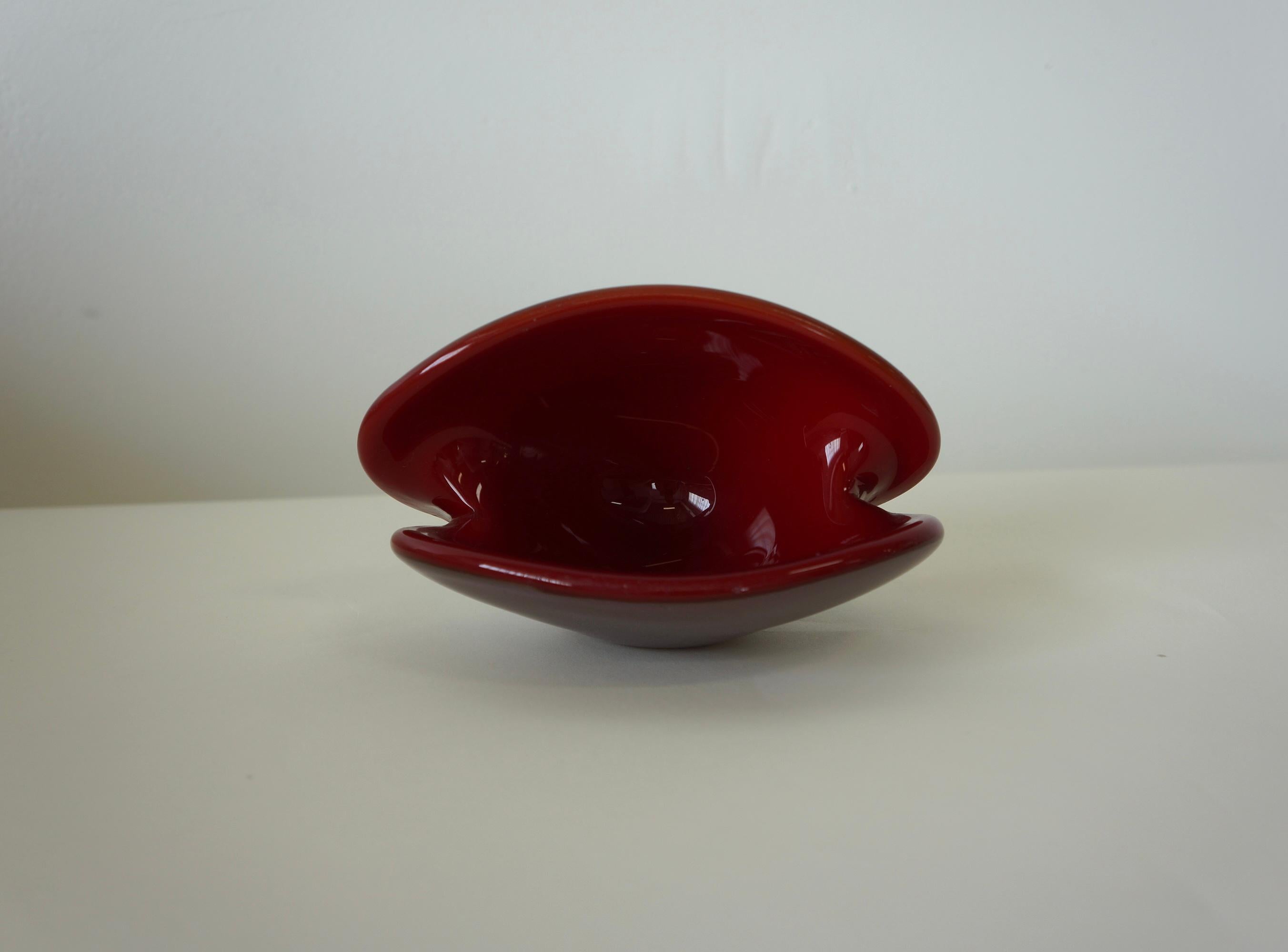 Italian Seguso Murano Glass 1960s Clam shaped Shell Bowl, Italy 