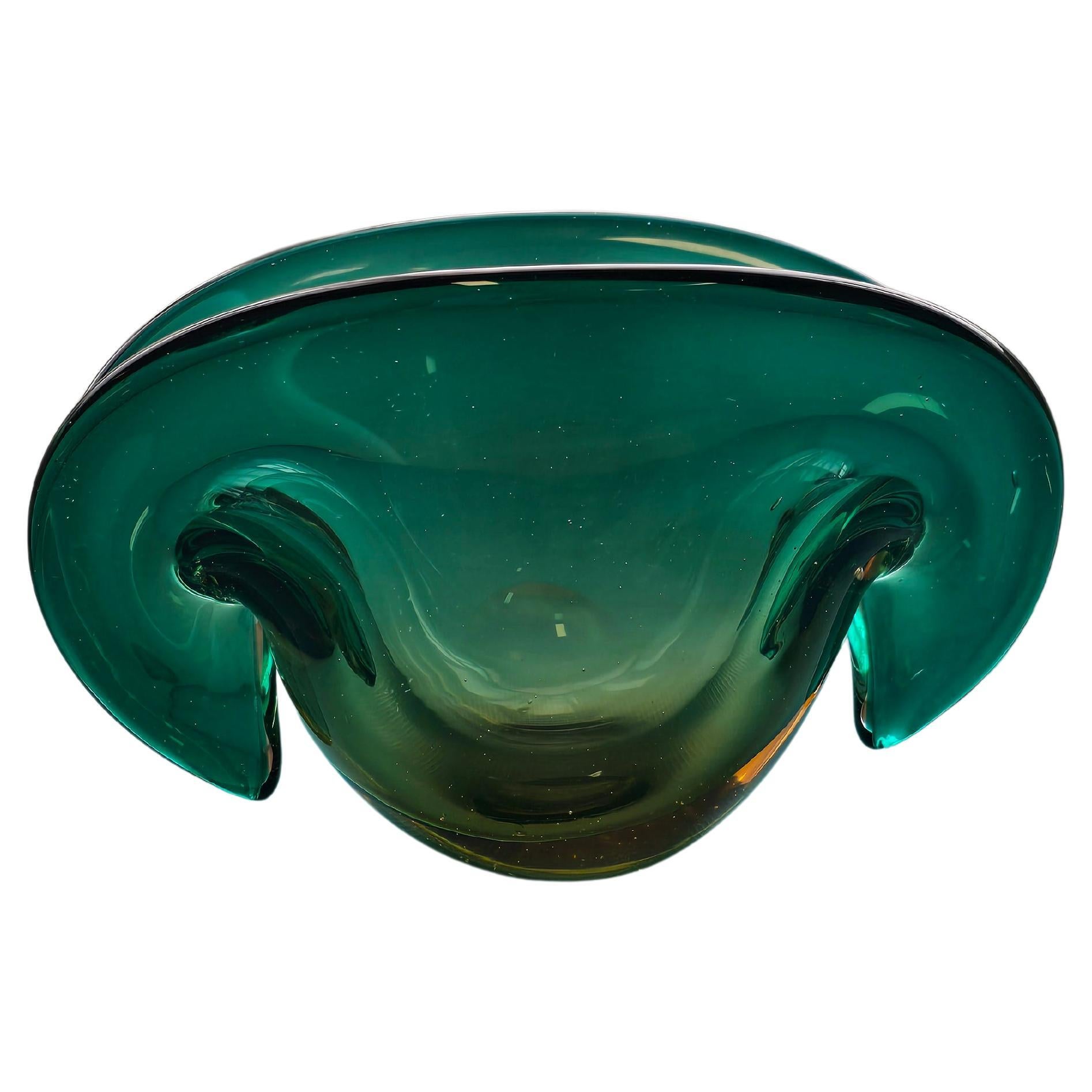 Seguso Murano Glass  1960s Clam shaped Shell Bowl, Italy