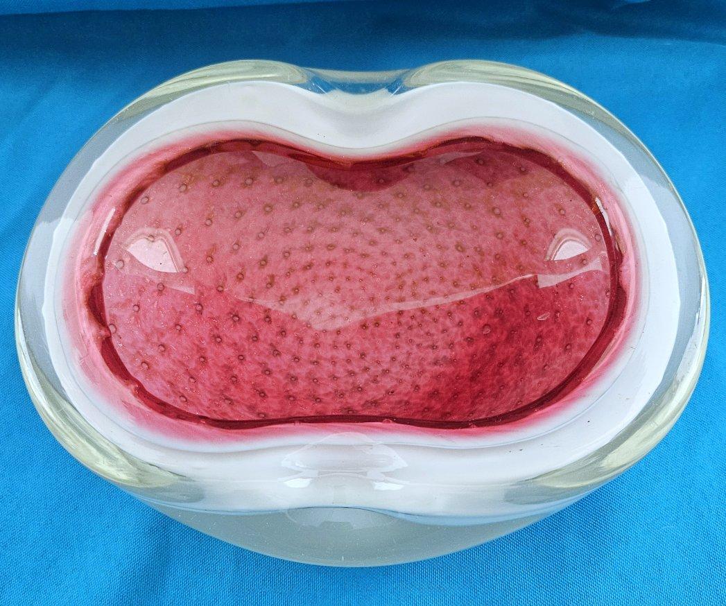 Verre Seguso Coupe en verre de Murano, verre ciselé avec Bullicante et Polveri d'or en vente