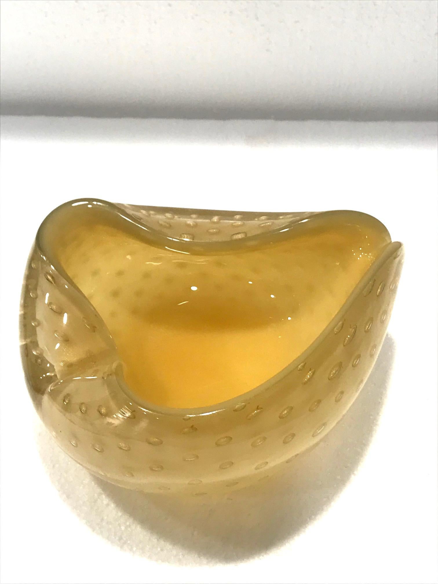 Seguso Murano Glass Bowl with Controlled Bubble Design in Beige and Gold 4