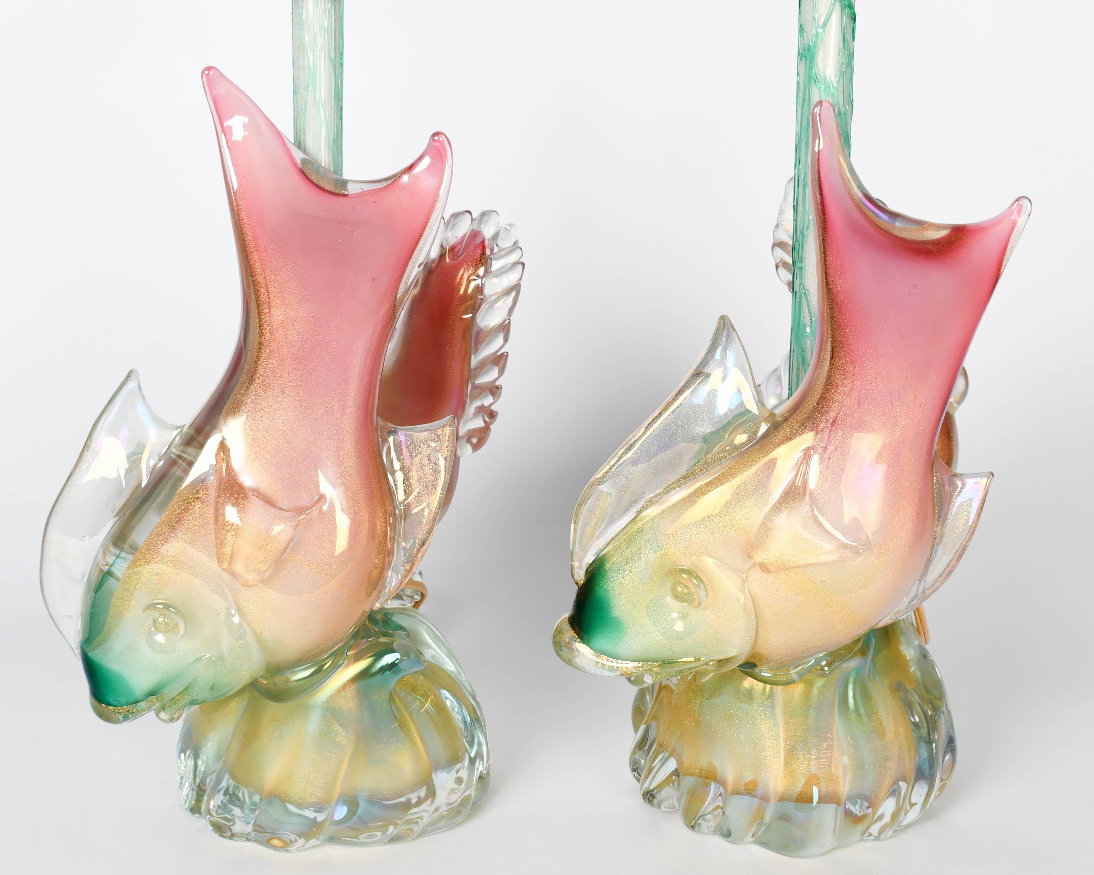 Anodisé Paire de lampes poissons en verre de Murano Seguso en vente