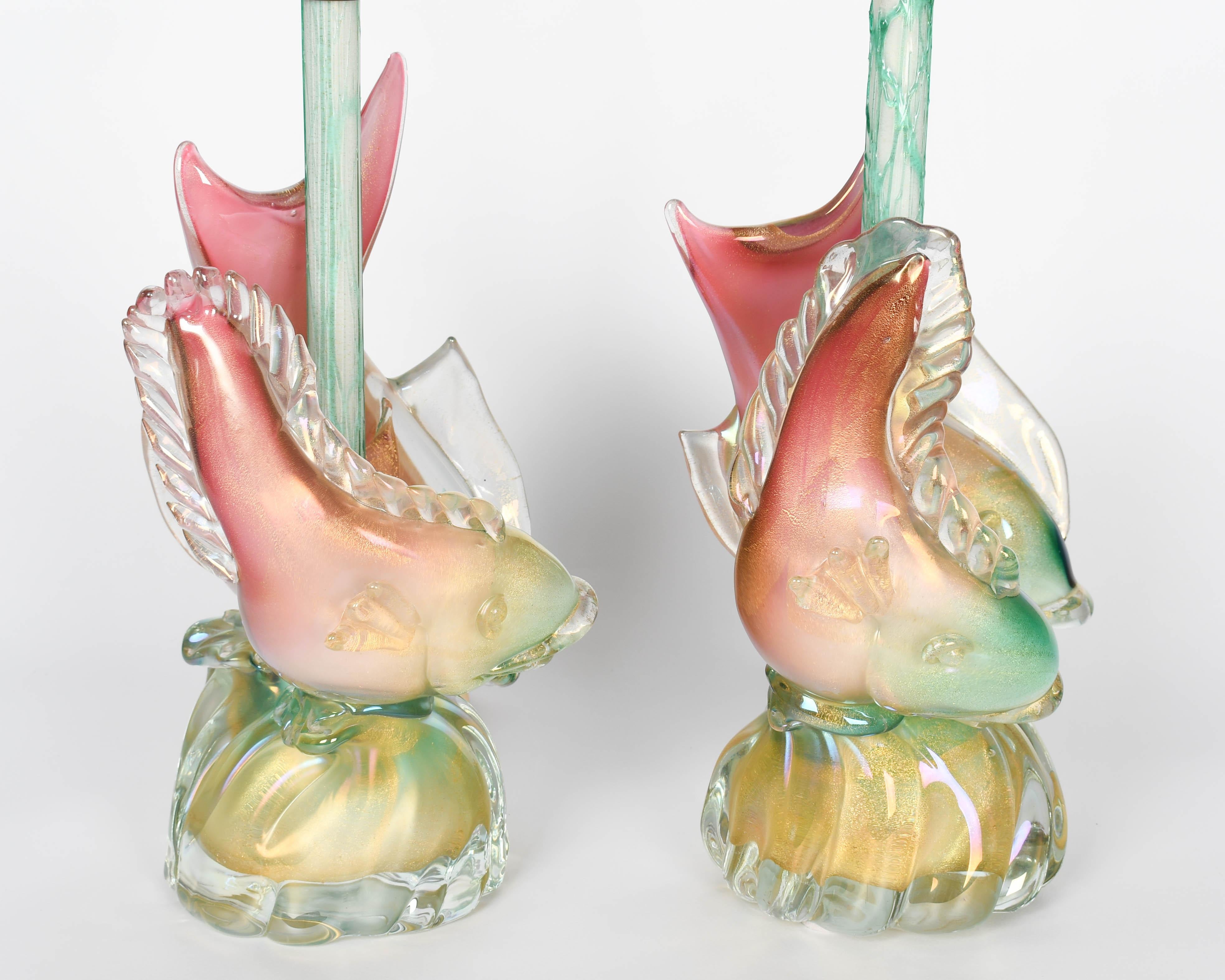 Verre d'art Paire de lampes poissons en verre de Murano Seguso en vente