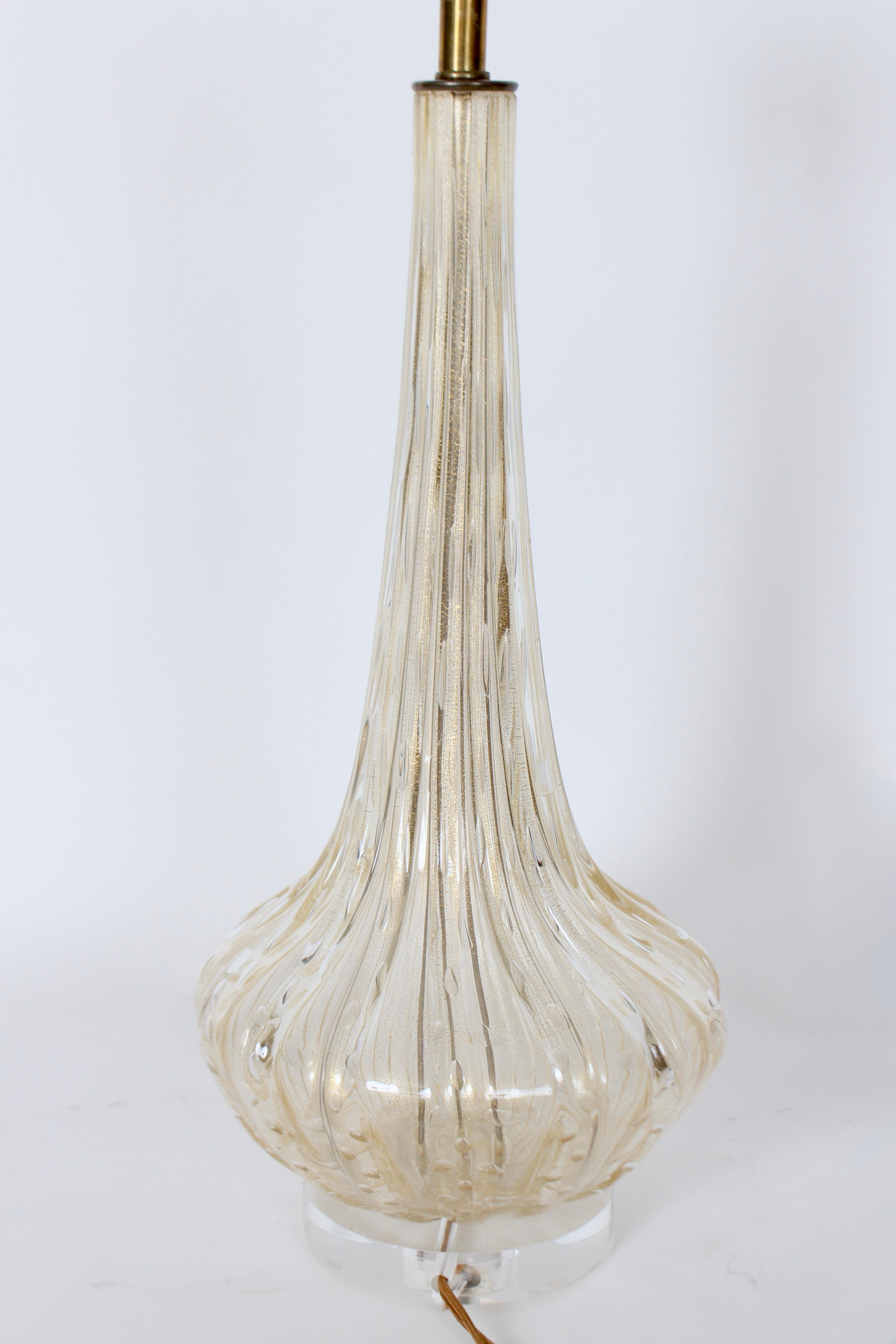 Lampe de table en verre de Murano irisé et doré, années 1950 en vente 4