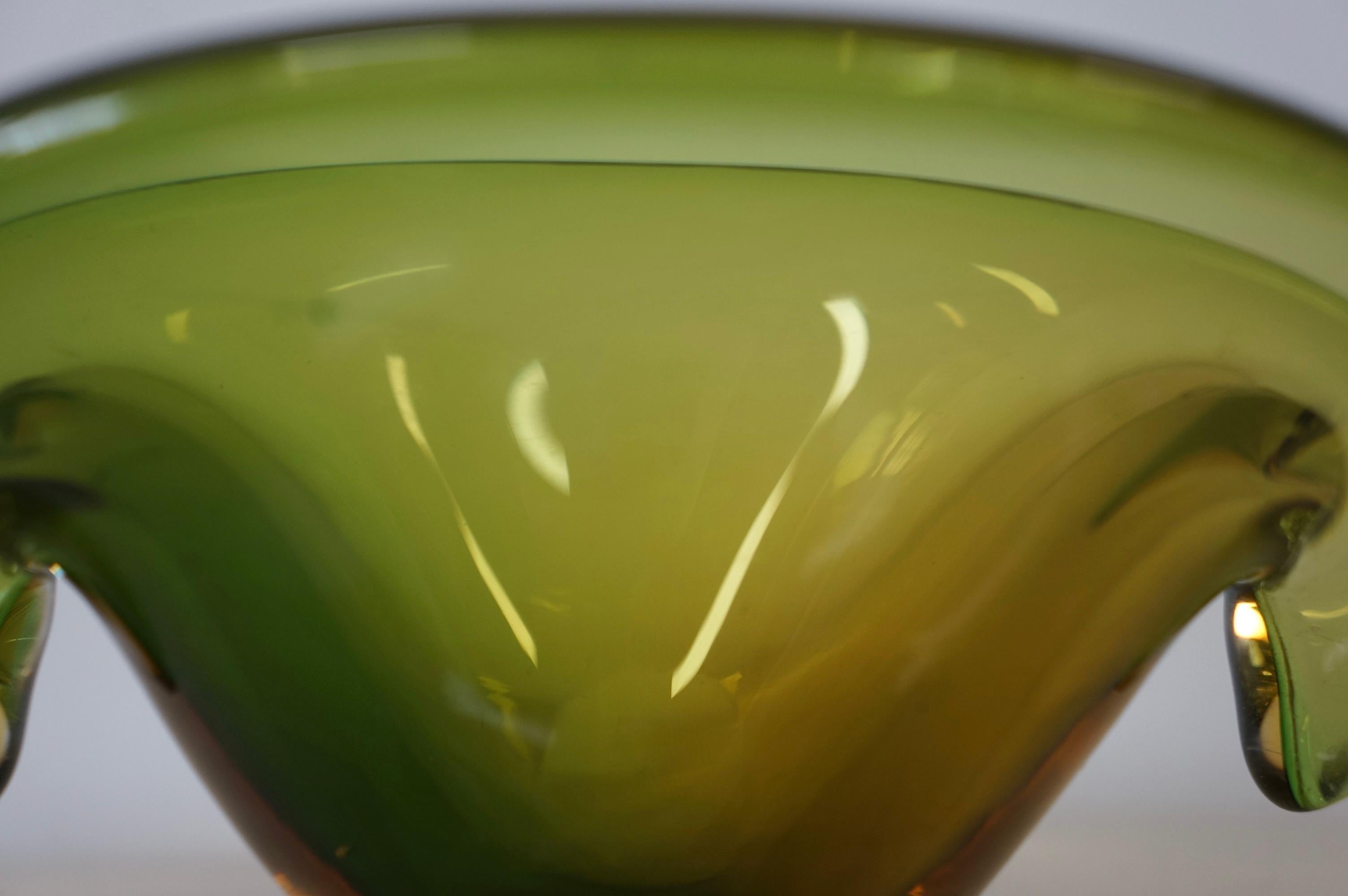 Italian Seguso Murano Glass Green 1960s Clam shaped Shell Bowl, Italy