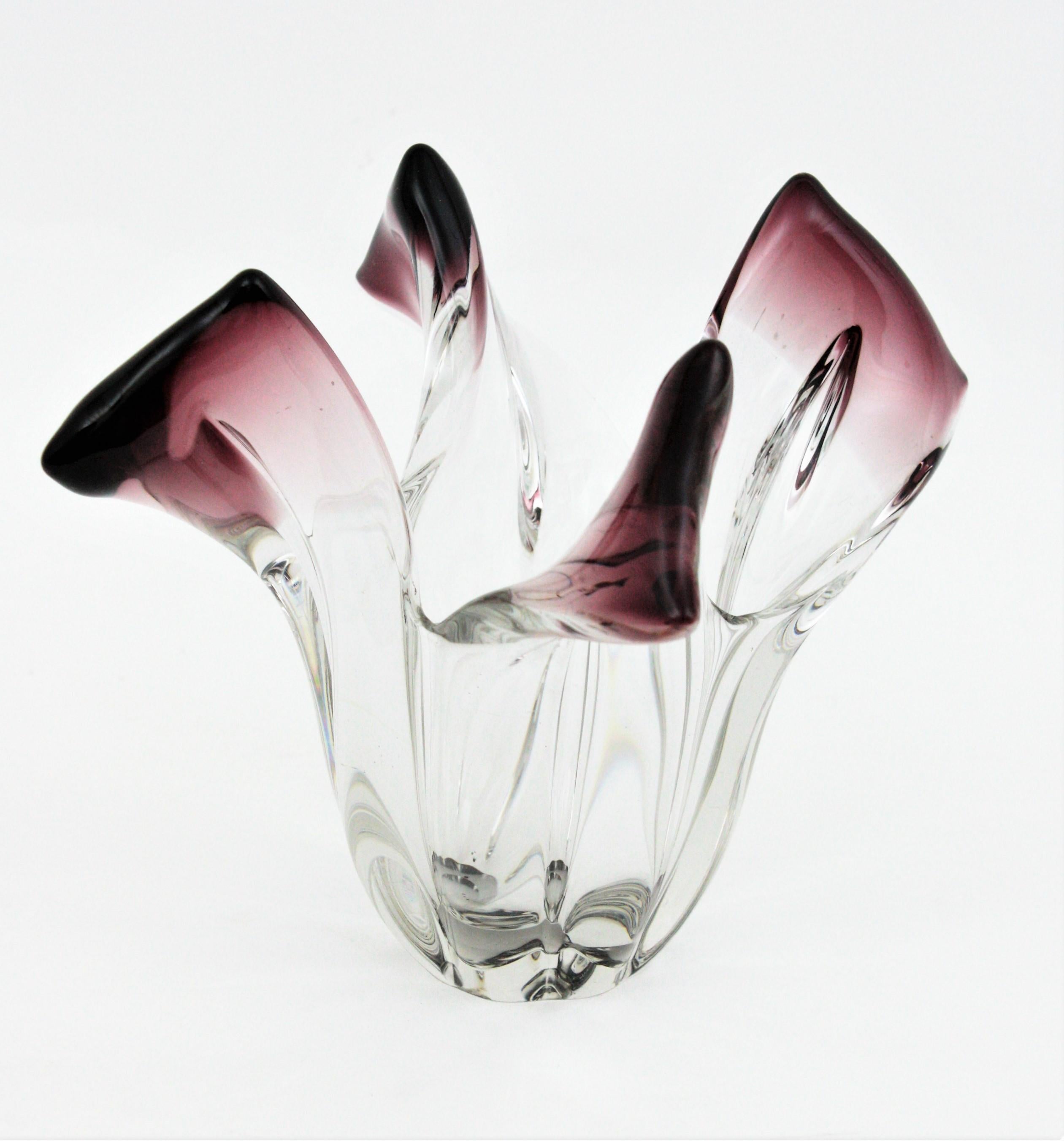 Vetro Vaso di Murano Glass Sommerso trasparente e viola ritorto di Seguso in vendita