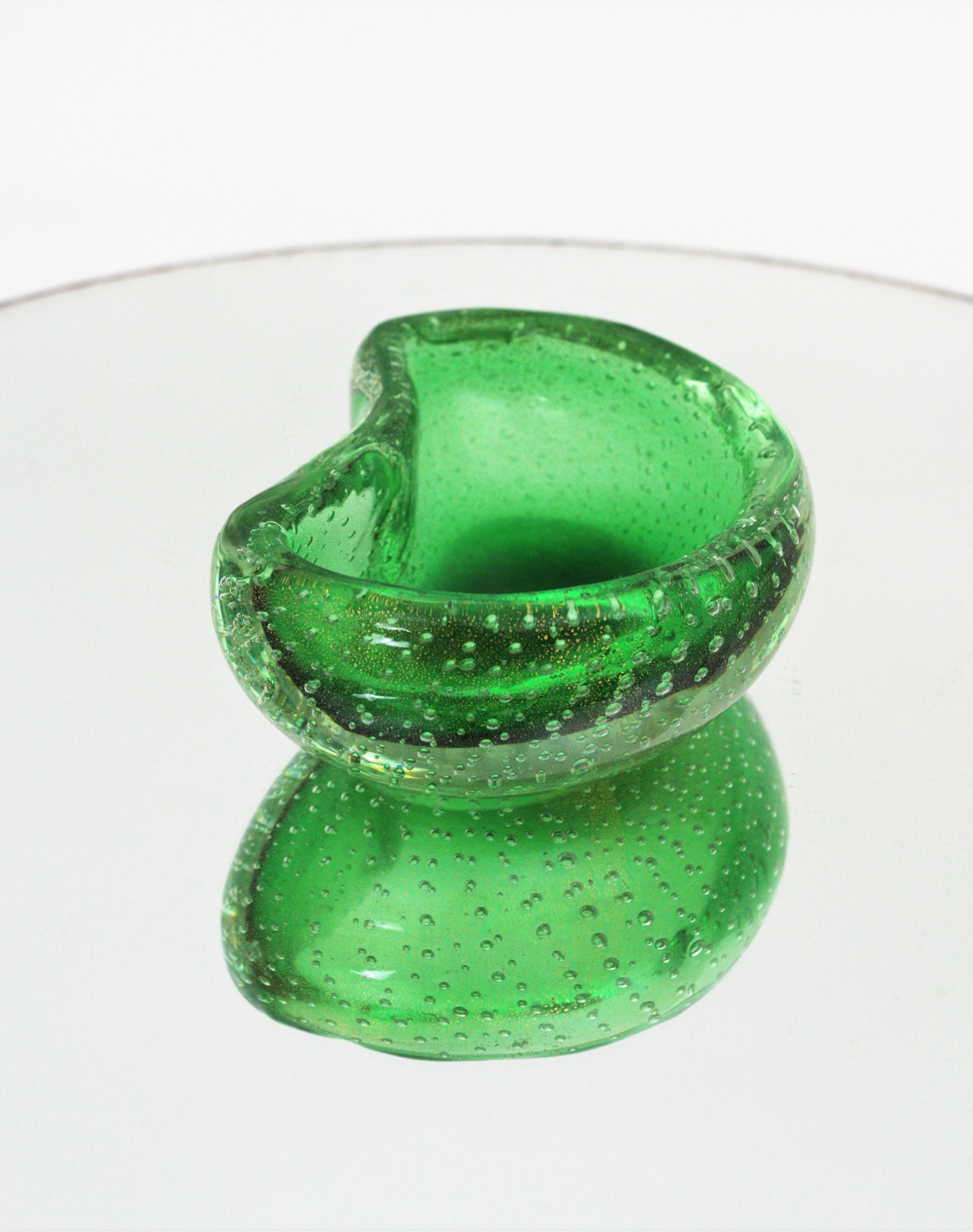 20th Century Seguso Murano Gold Flecks Air Bubbles Green Kidney Art Glass Bowl / Ashtray