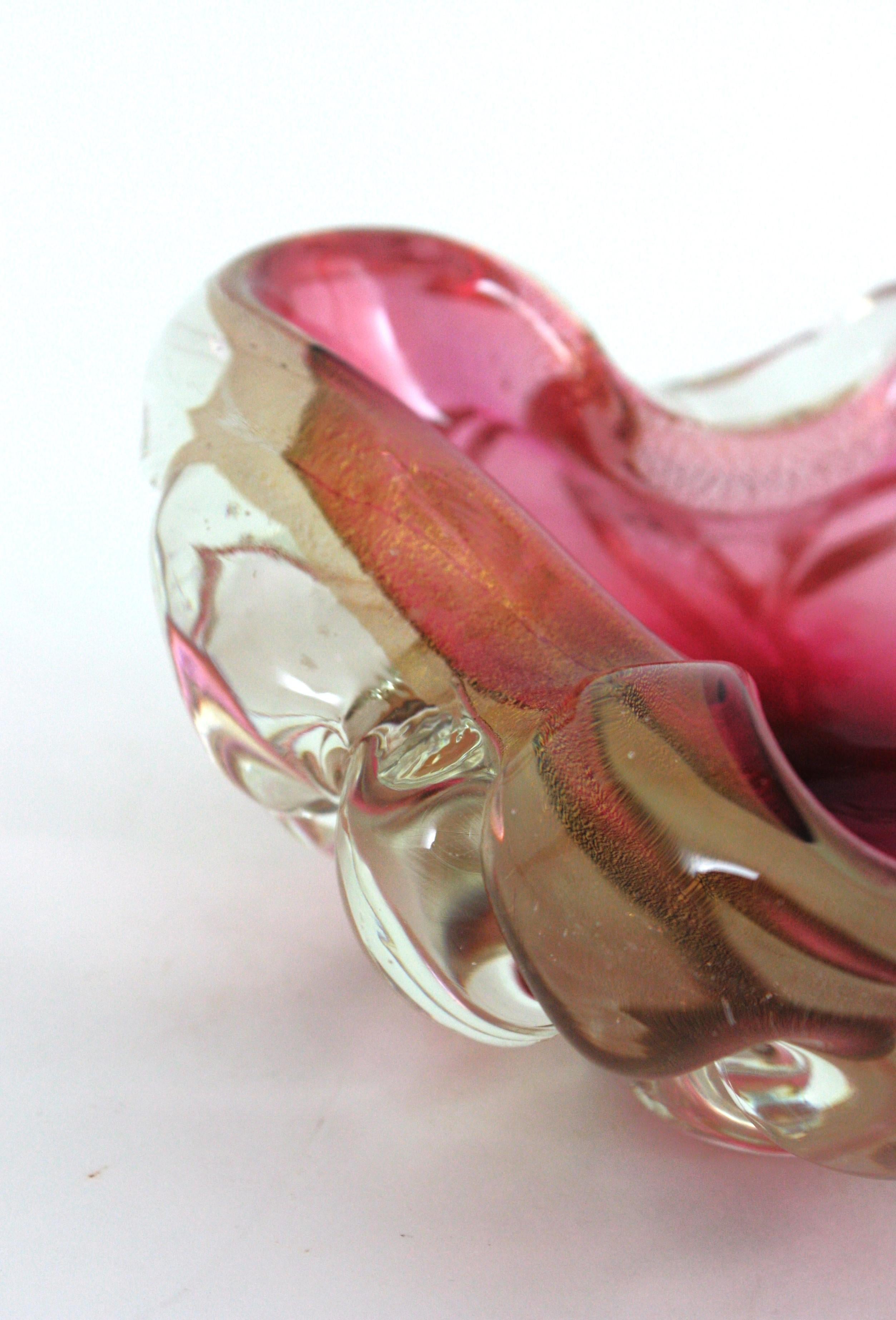 Seguso Murano Gold Flecks Pink Sommerso Italian Art Glass Bowl or Ashtray, 1950 For Sale 5