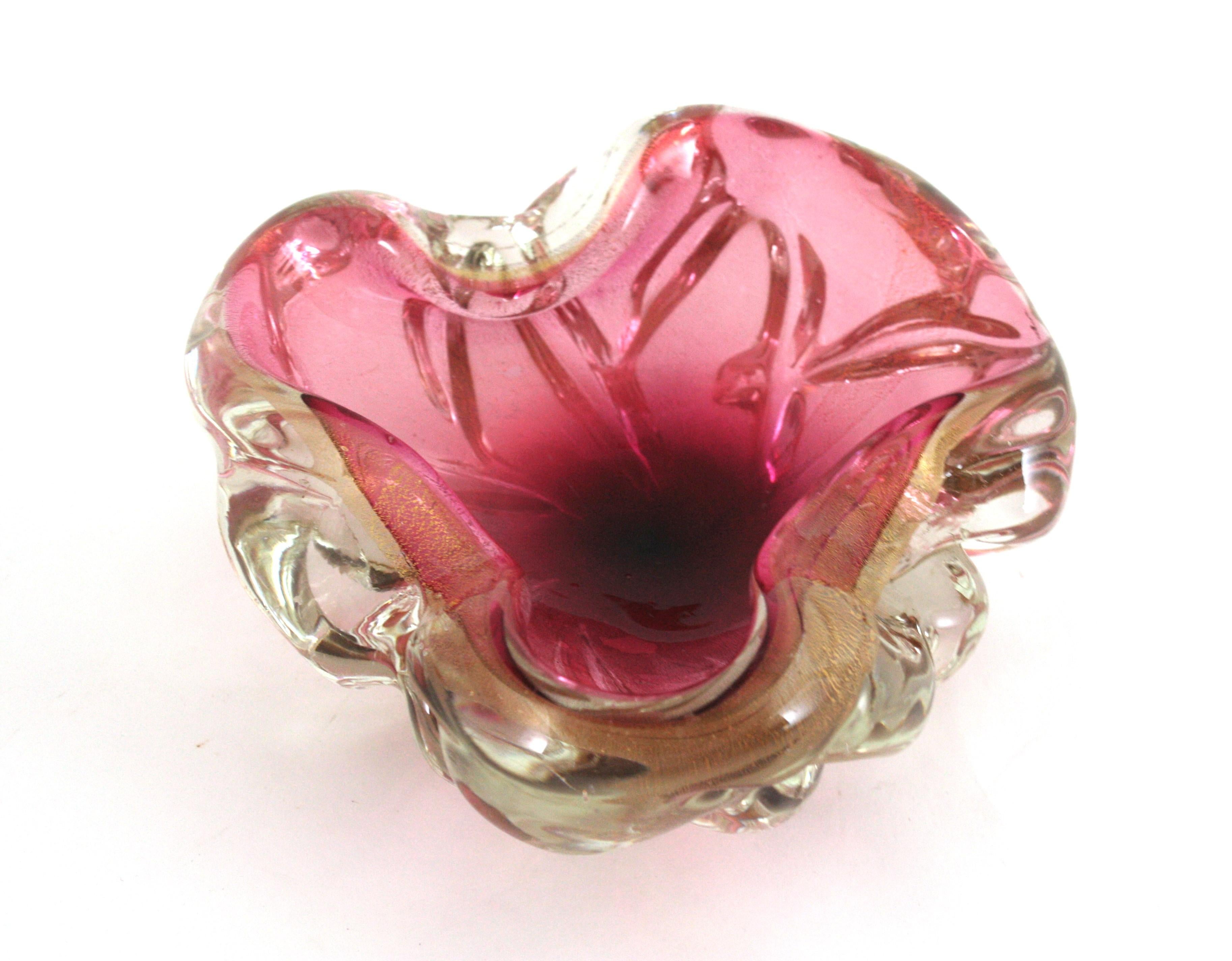 Seguso Murano Gold Flecks Pink Sommerso Italian Art Glass Bowl or Ashtray, 1950 For Sale 7