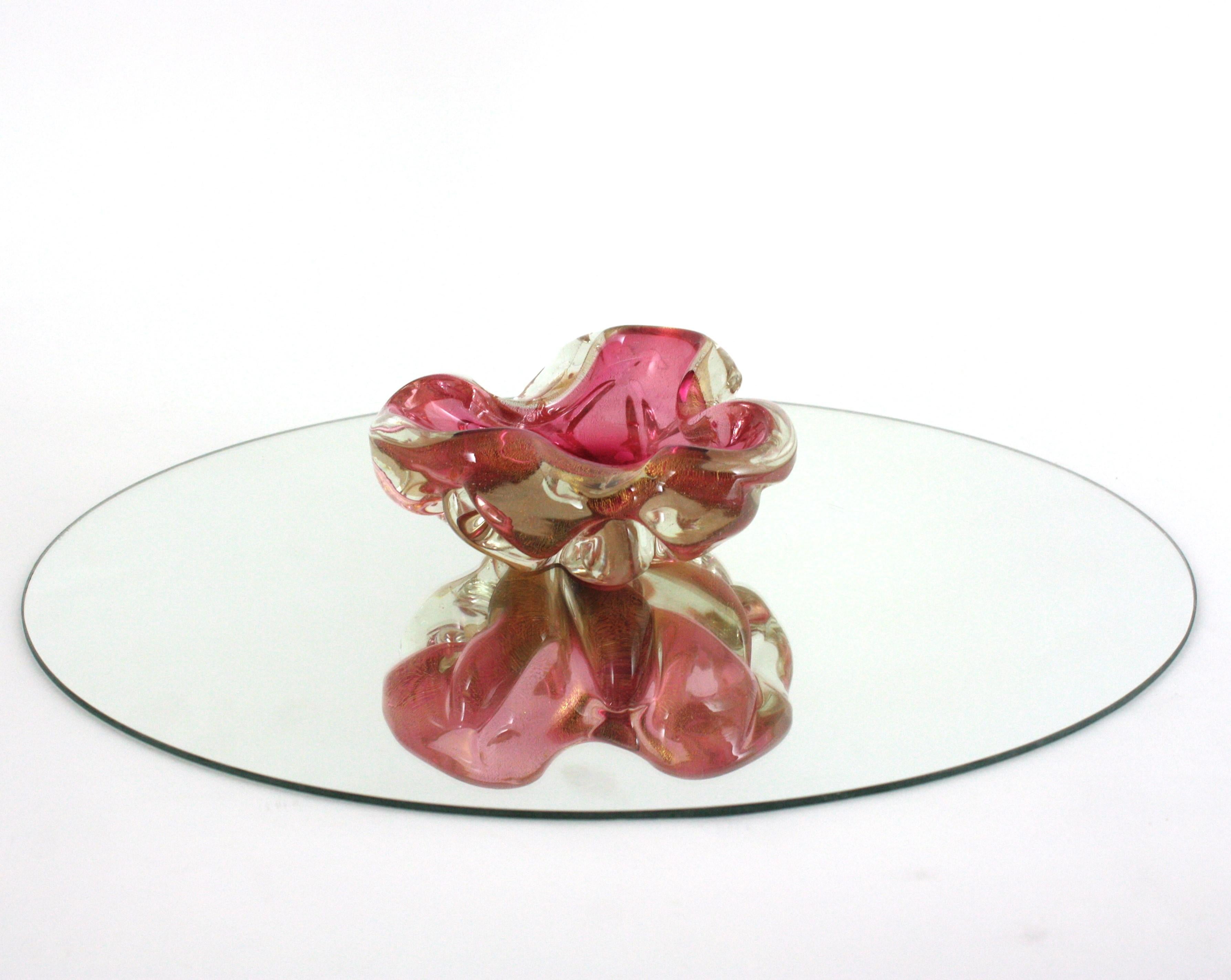 Seguso Murano Gold Flecks Pink Sommerso Italian Art Glass Bowl or Ashtray, 1950 For Sale 8