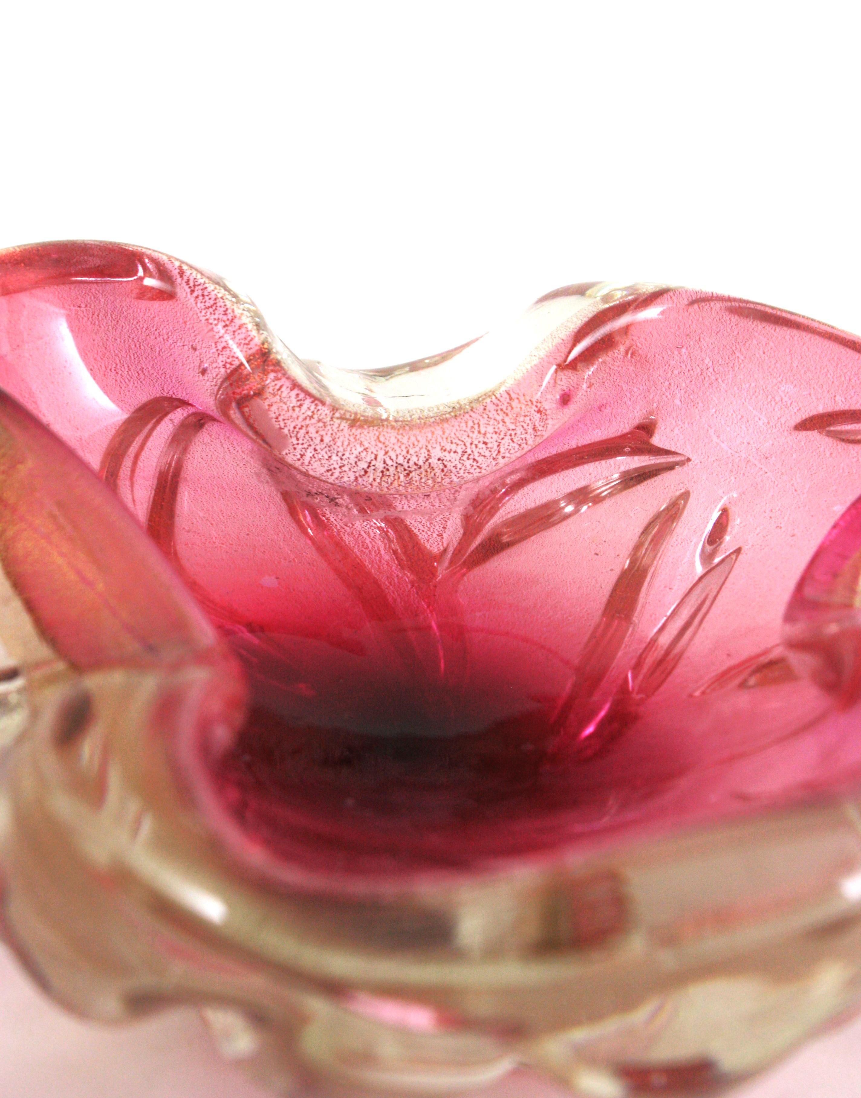 Hand-Crafted Seguso Murano Gold Flecks Pink Sommerso Italian Art Glass Bowl or Ashtray, 1950 For Sale