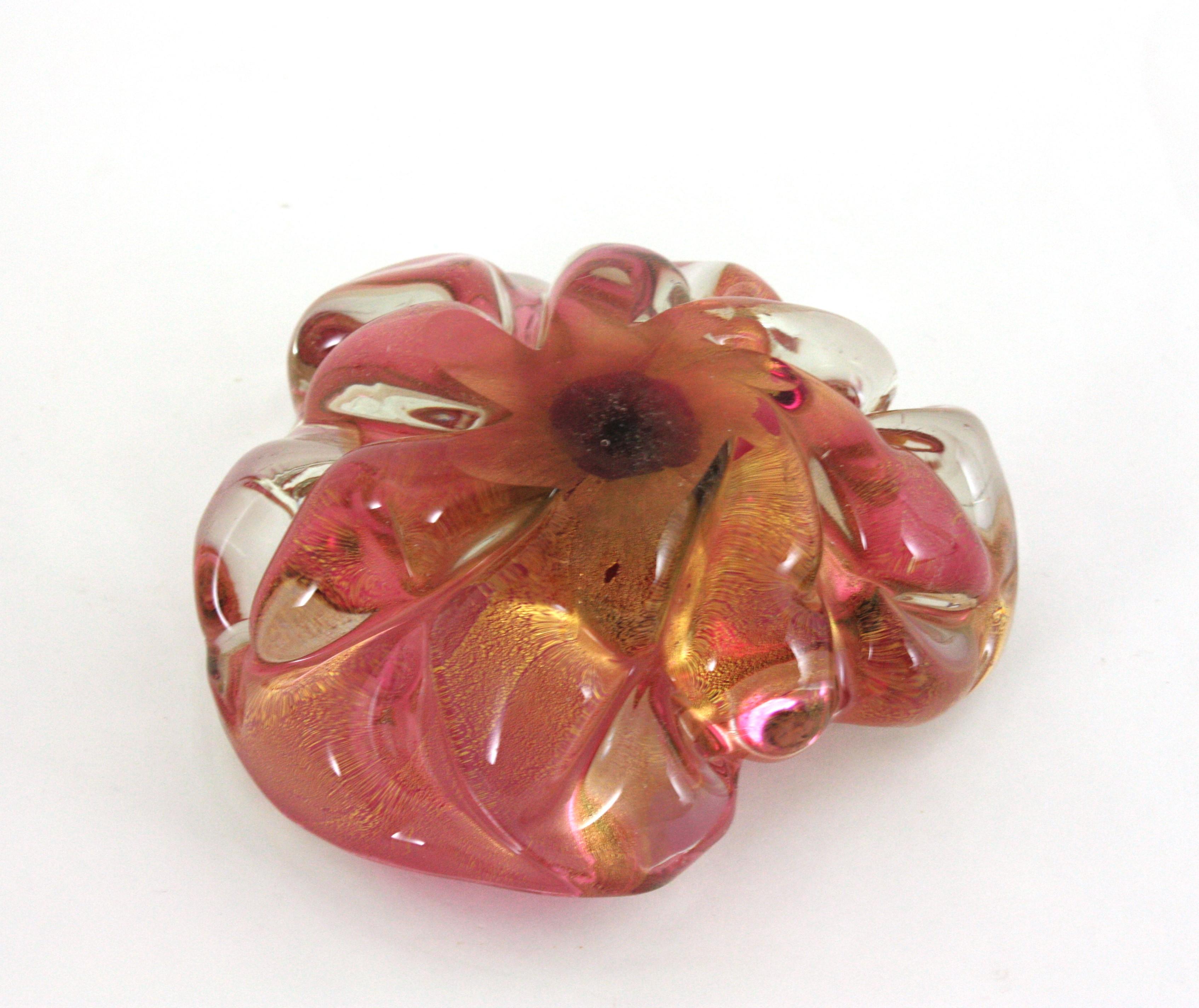 20th Century Seguso Murano Gold Flecks Pink Sommerso Italian Art Glass Bowl or Ashtray, 1950 For Sale
