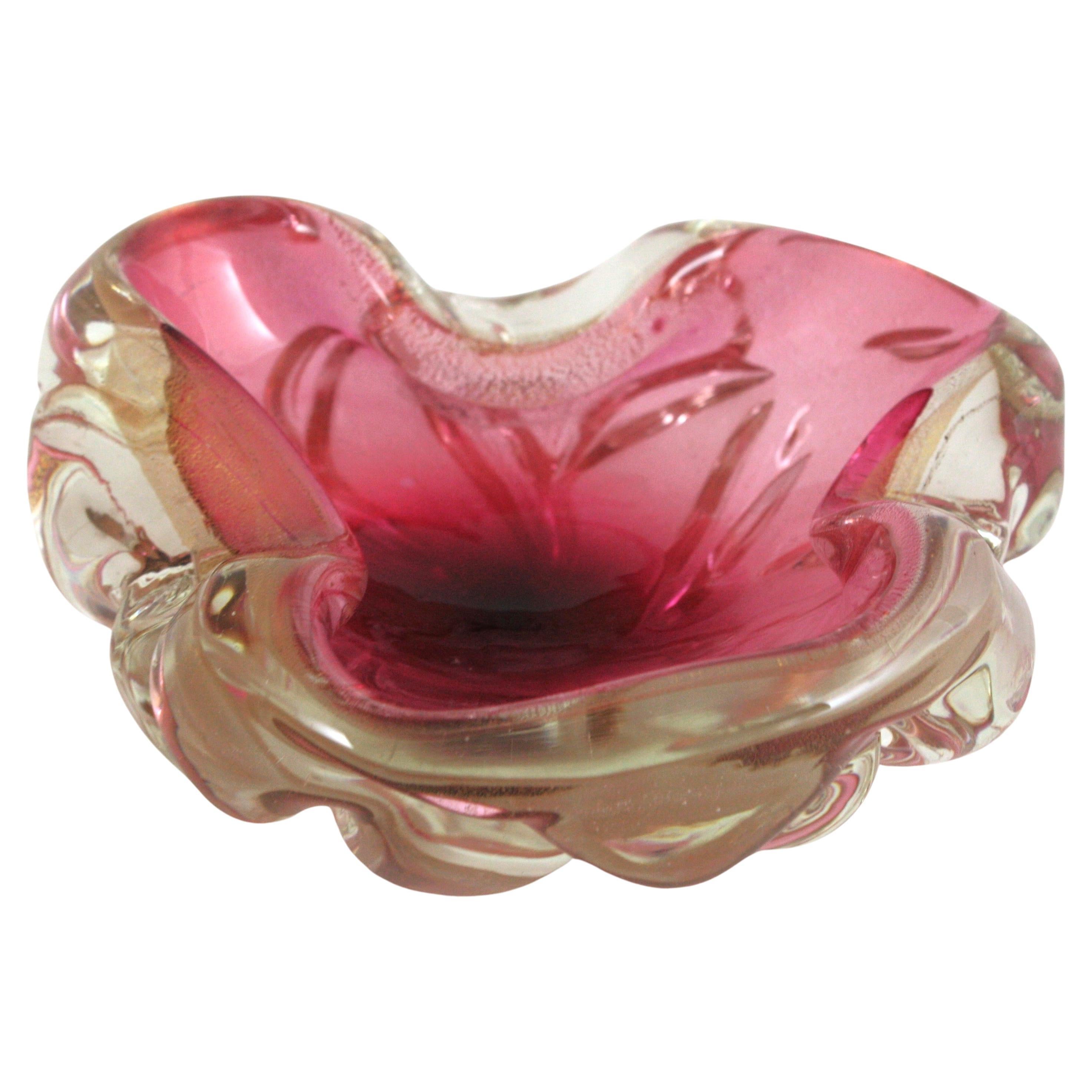Seguso Murano Gold Flecks Pink Sommerso Italian Art Glass Bowl or Ashtray, 1950