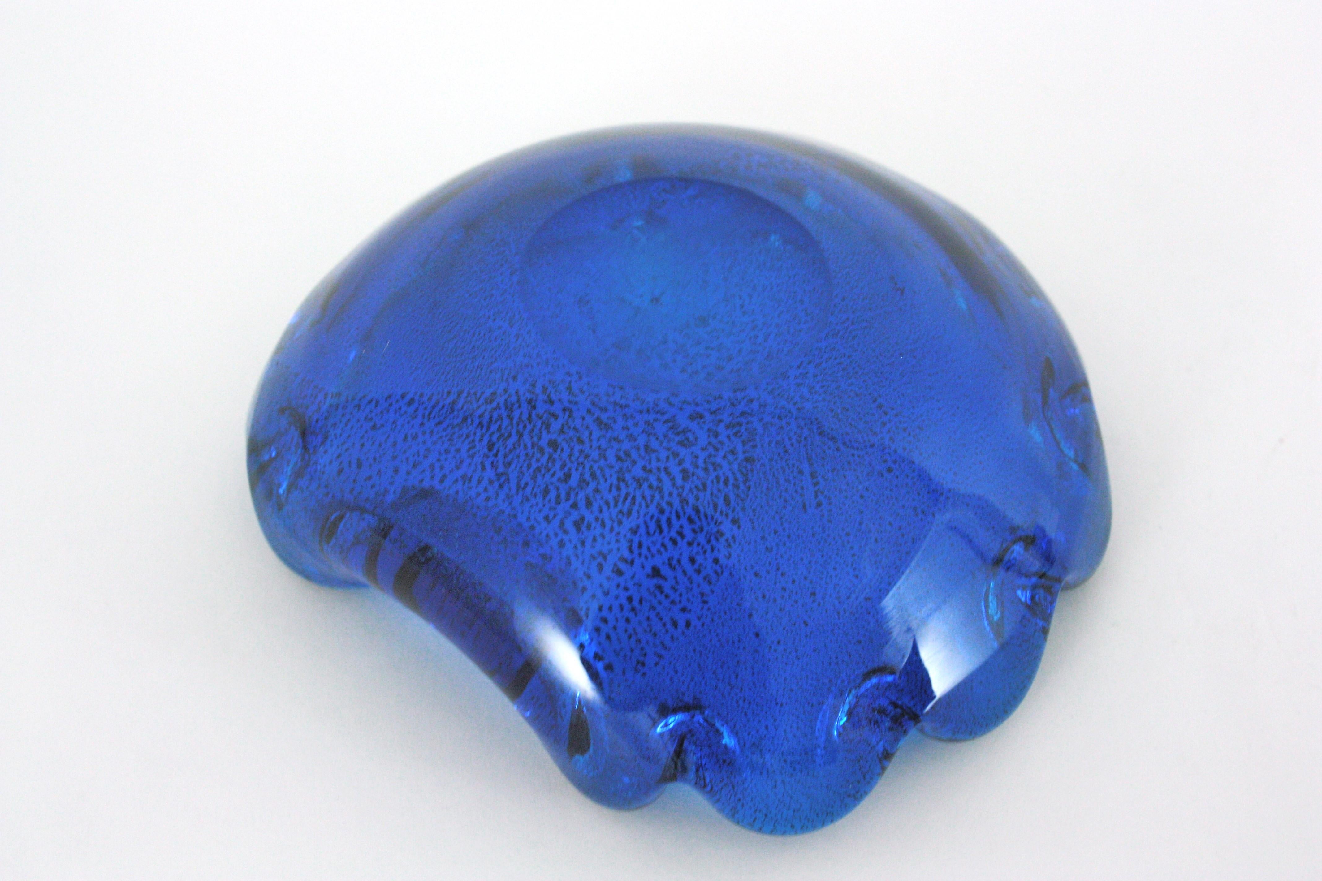 Seguso Murano Navy Blue Gold Flecks Art Glass Shell Bowl For Sale 11