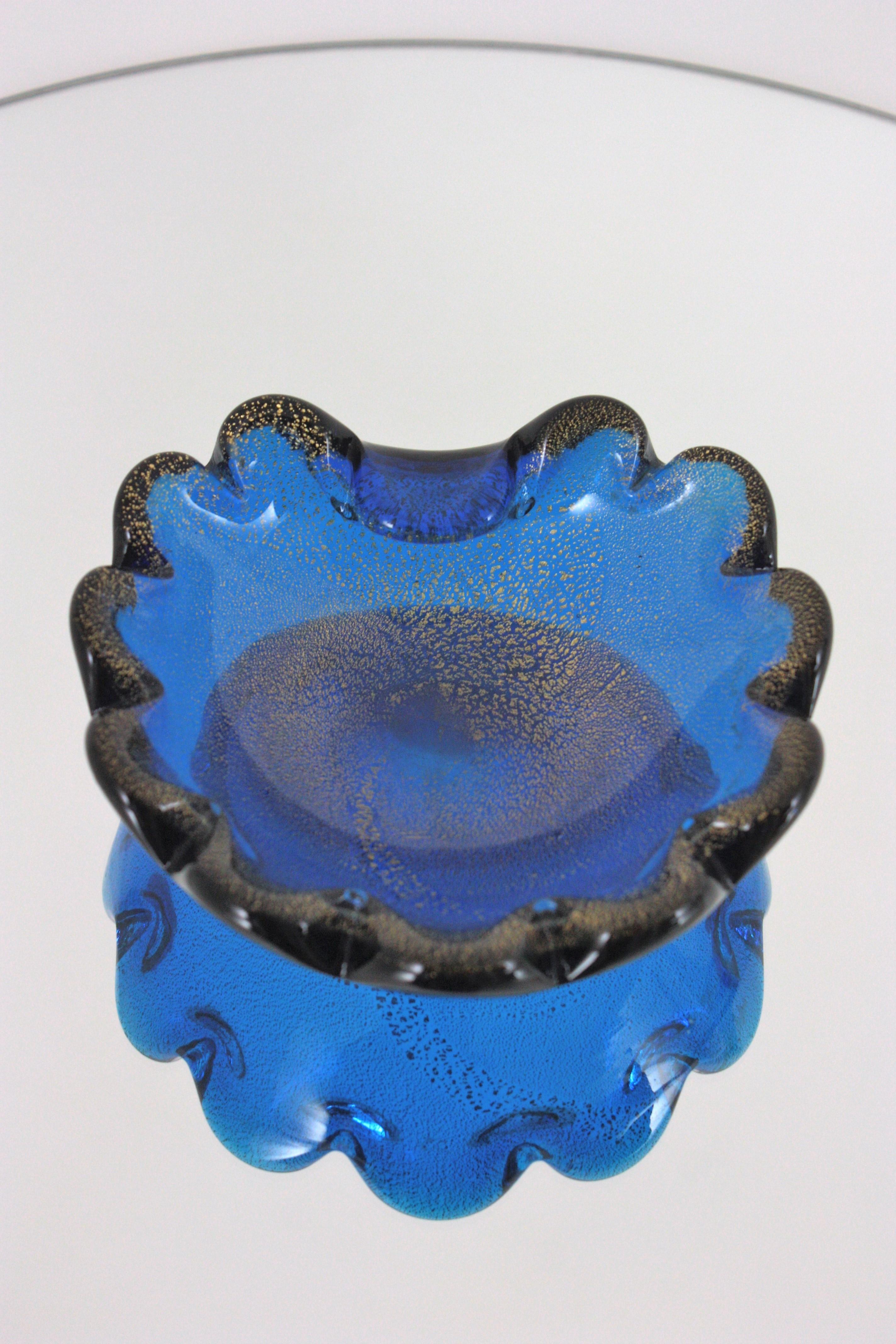 Mid-Century Modern Seguso Murano Navy Blue Gold Flecks Art Glass Shell Bowl For Sale