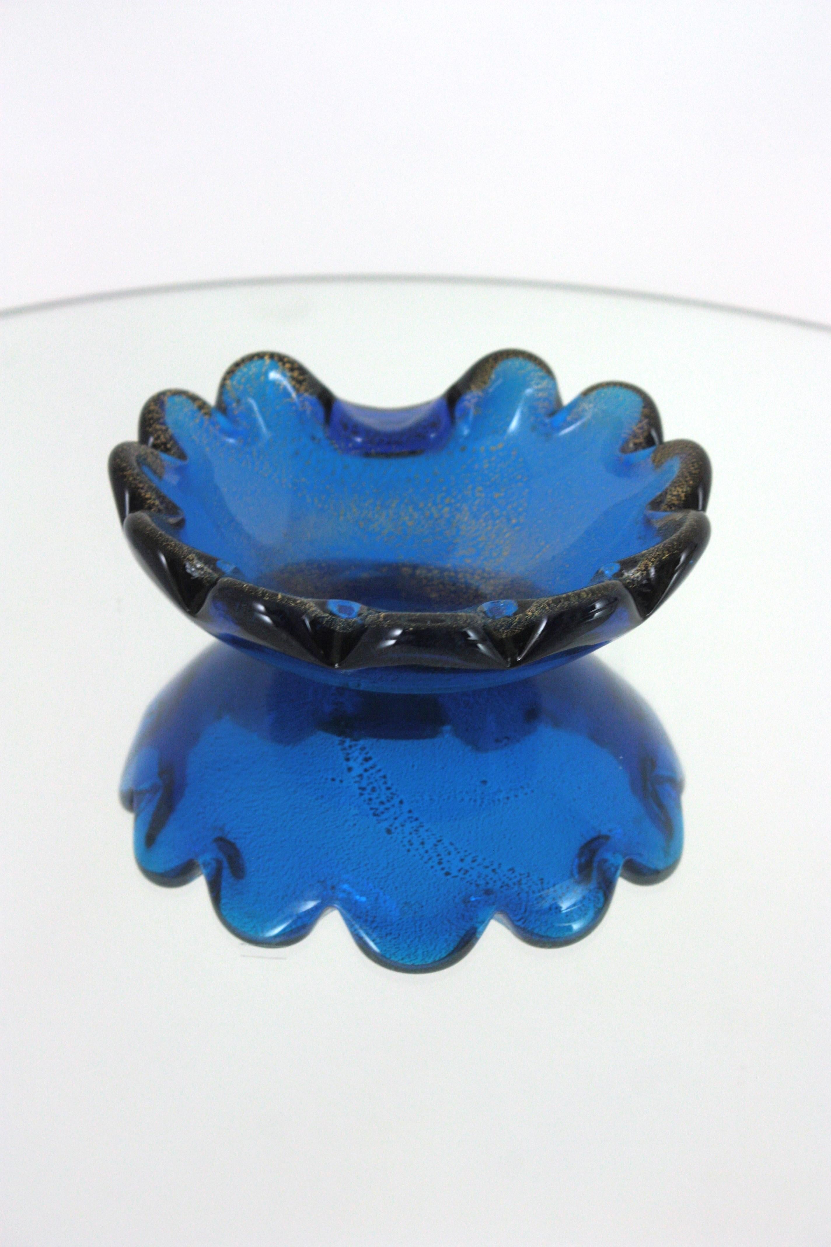 20th Century Seguso Murano Navy Blue Gold Flecks Art Glass Shell Bowl For Sale