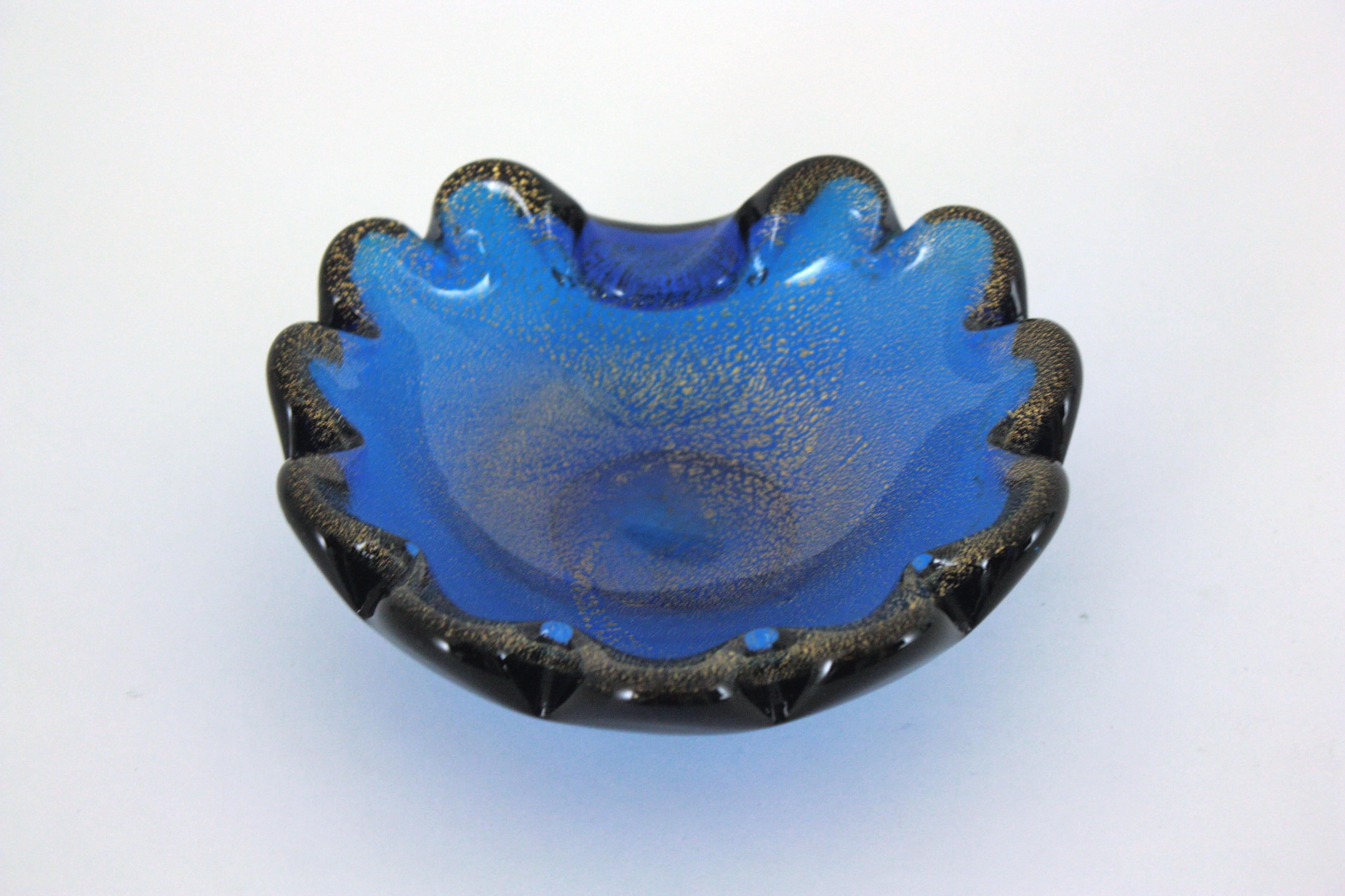 Seguso Murano Navy Blue Gold Flecks Art Glass Shell Bowl For Sale 2