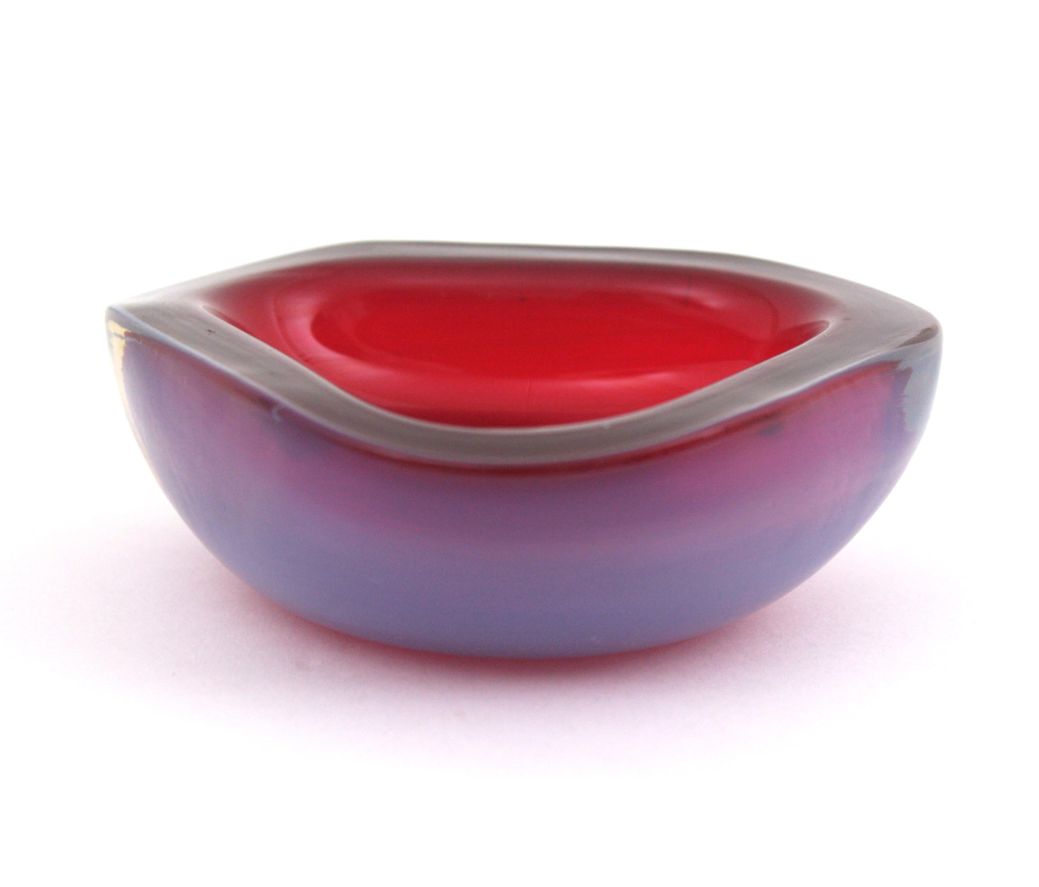 Seguso Murano Opalescent White & Red Triangle Geode Glass Bowl For Sale 3