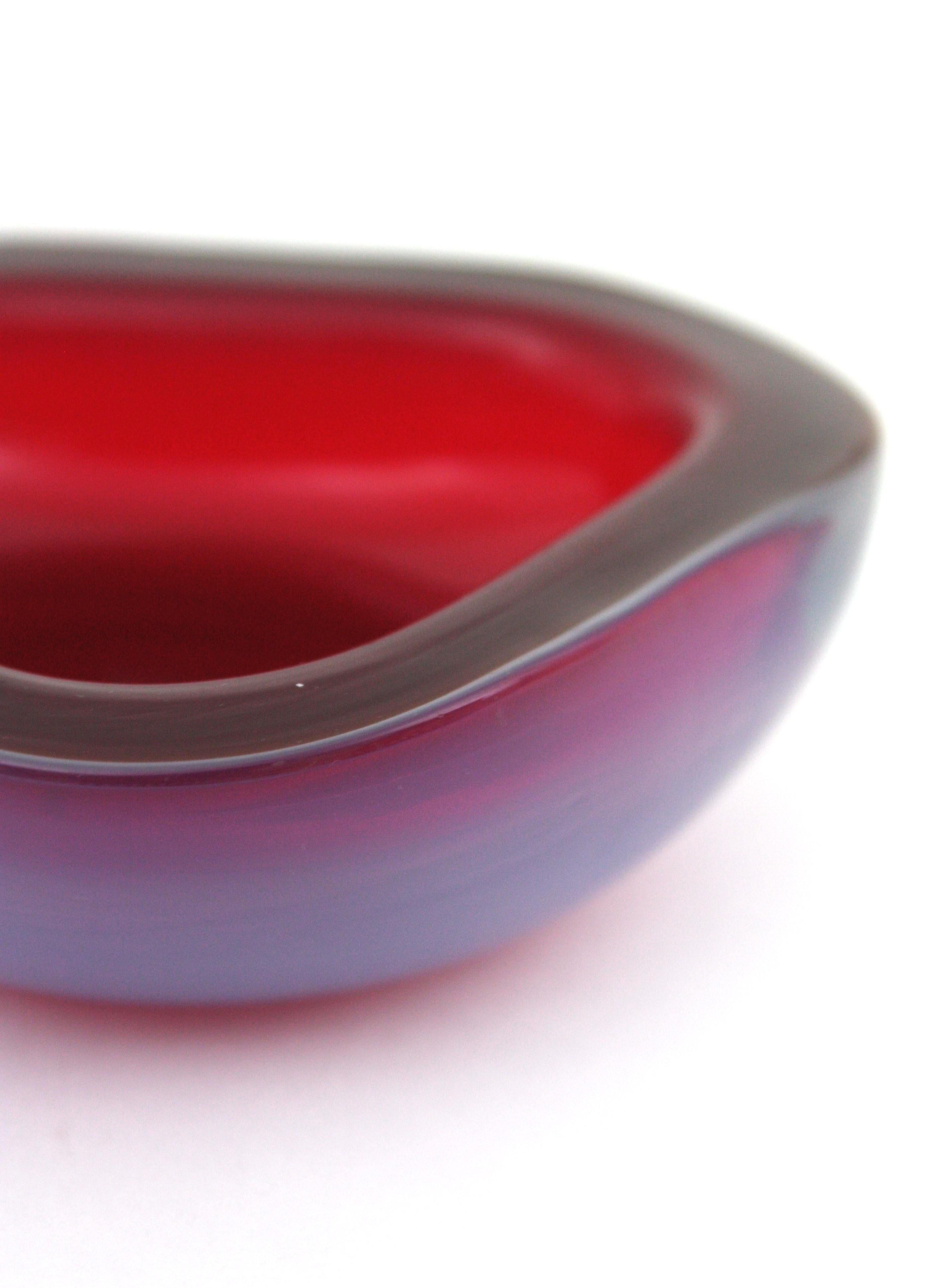 Seguso Murano Opalescent White & Red Triangle Geode Glass Bowl For Sale 4