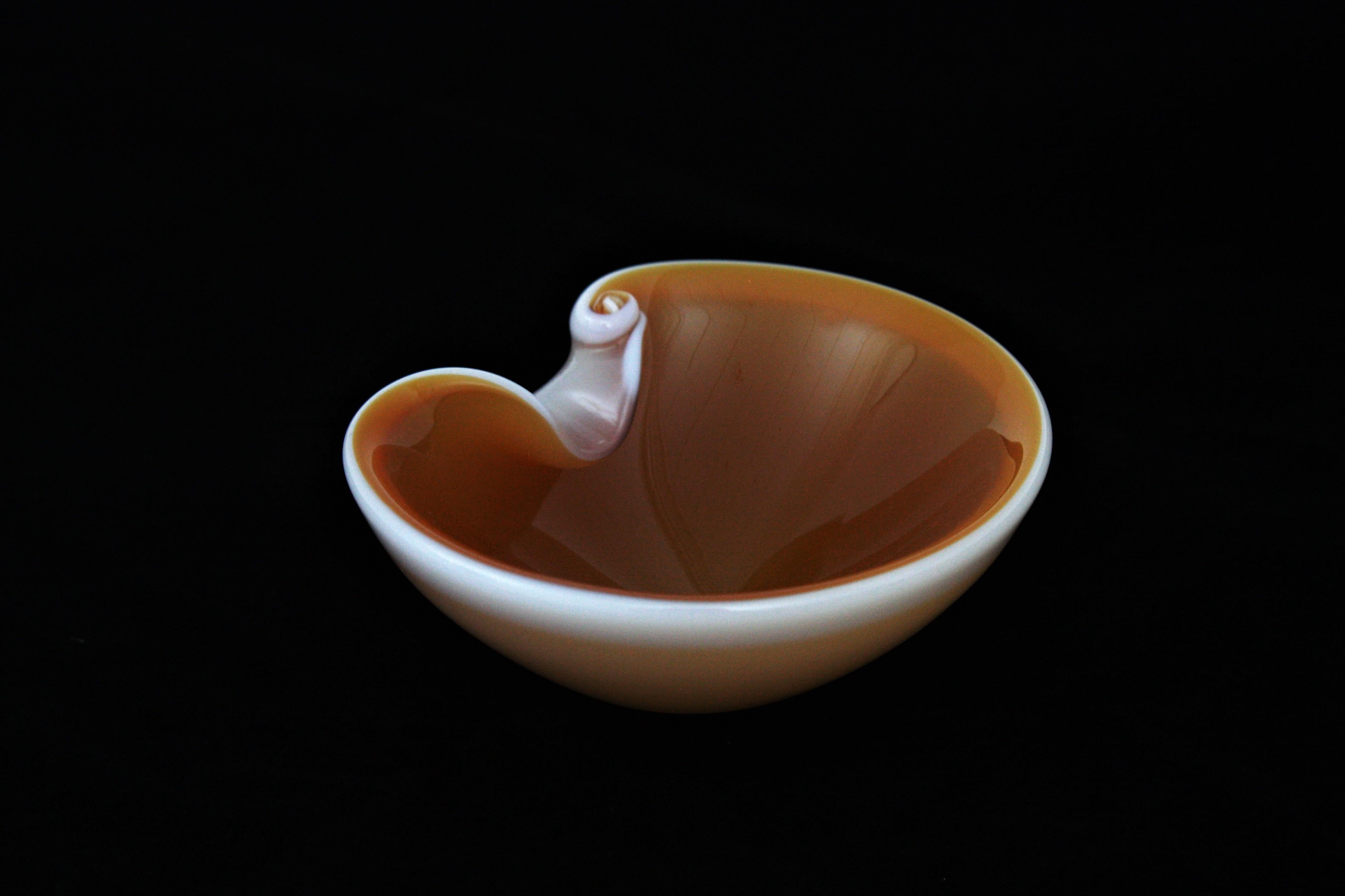 Seguso Murano Orange White Art Glass Shell Bowl Ashtray For Sale 4
