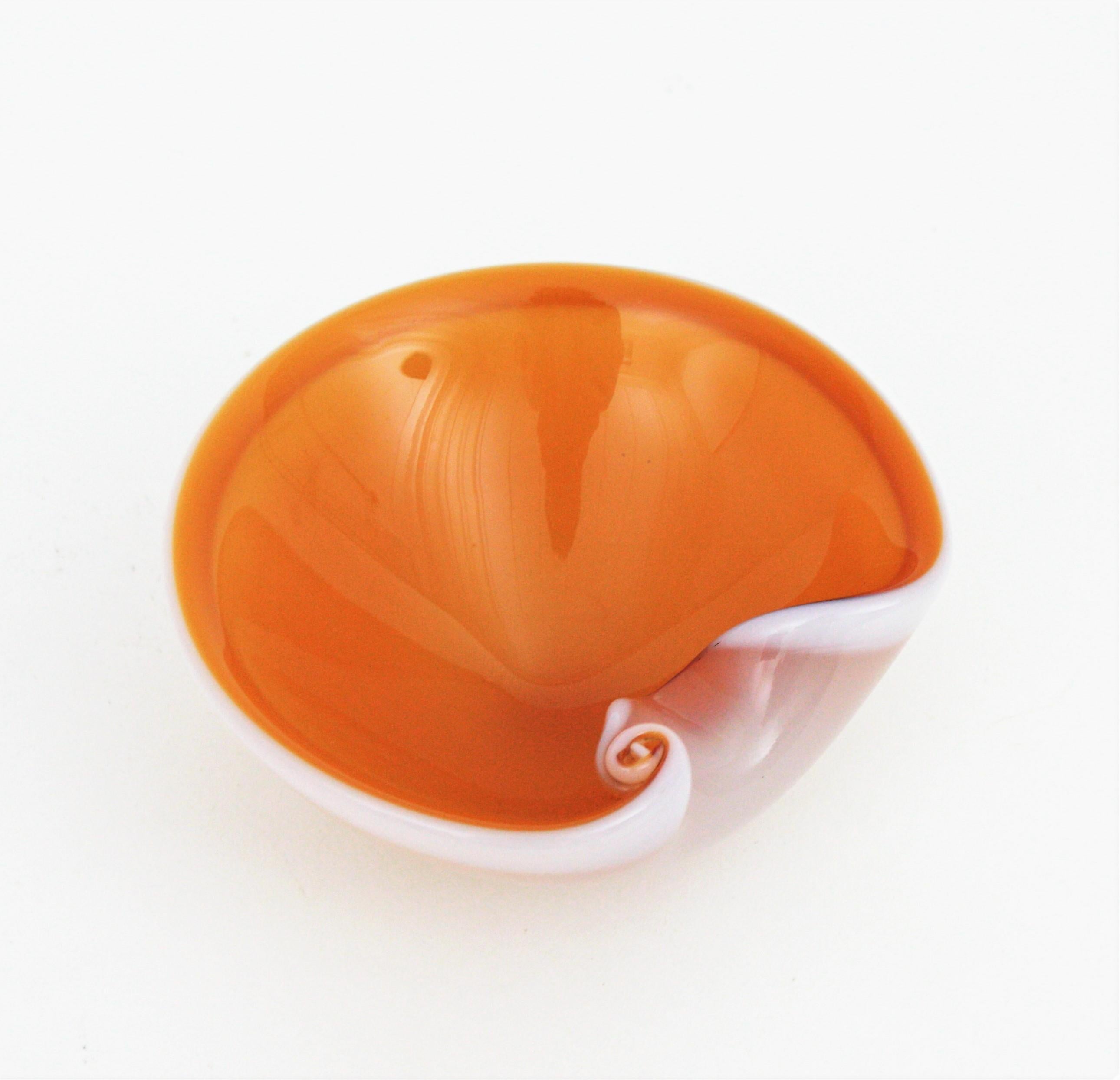 20th Century Seguso Murano Orange White Art Glass Shell Bowl Ashtray For Sale
