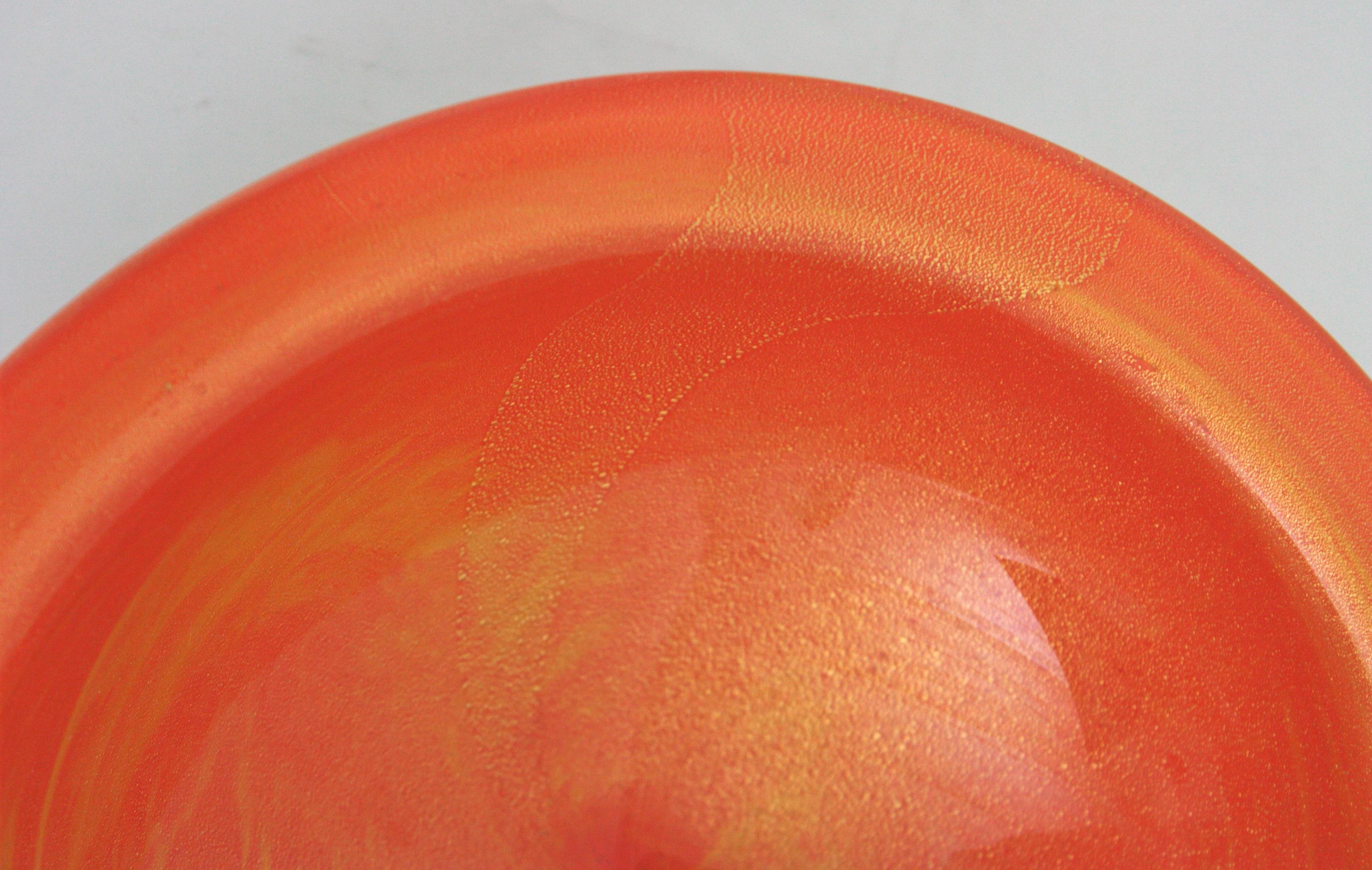 Fait main Grand bol / cendrier en verre d'art de Murano Orange Blanc Sommerso Mouchetures d'or en vente