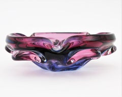 Bol ou cendrier en verre d'art Sommerso rose et violet de Seguso Murano:: Italie:: années 1960