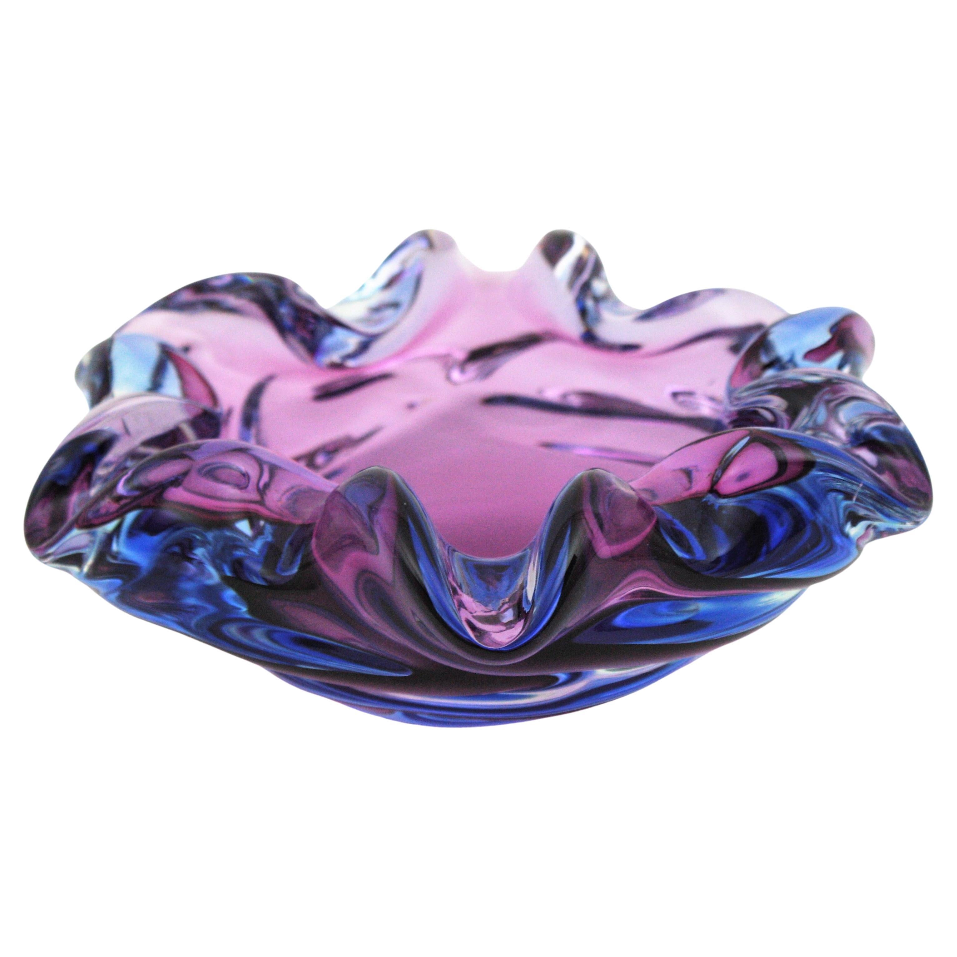 Hand-Carved Seguso Murano Pink Purple Sommerso Art Glass Bowl or Ashtray, Italy, 1960s For Sale