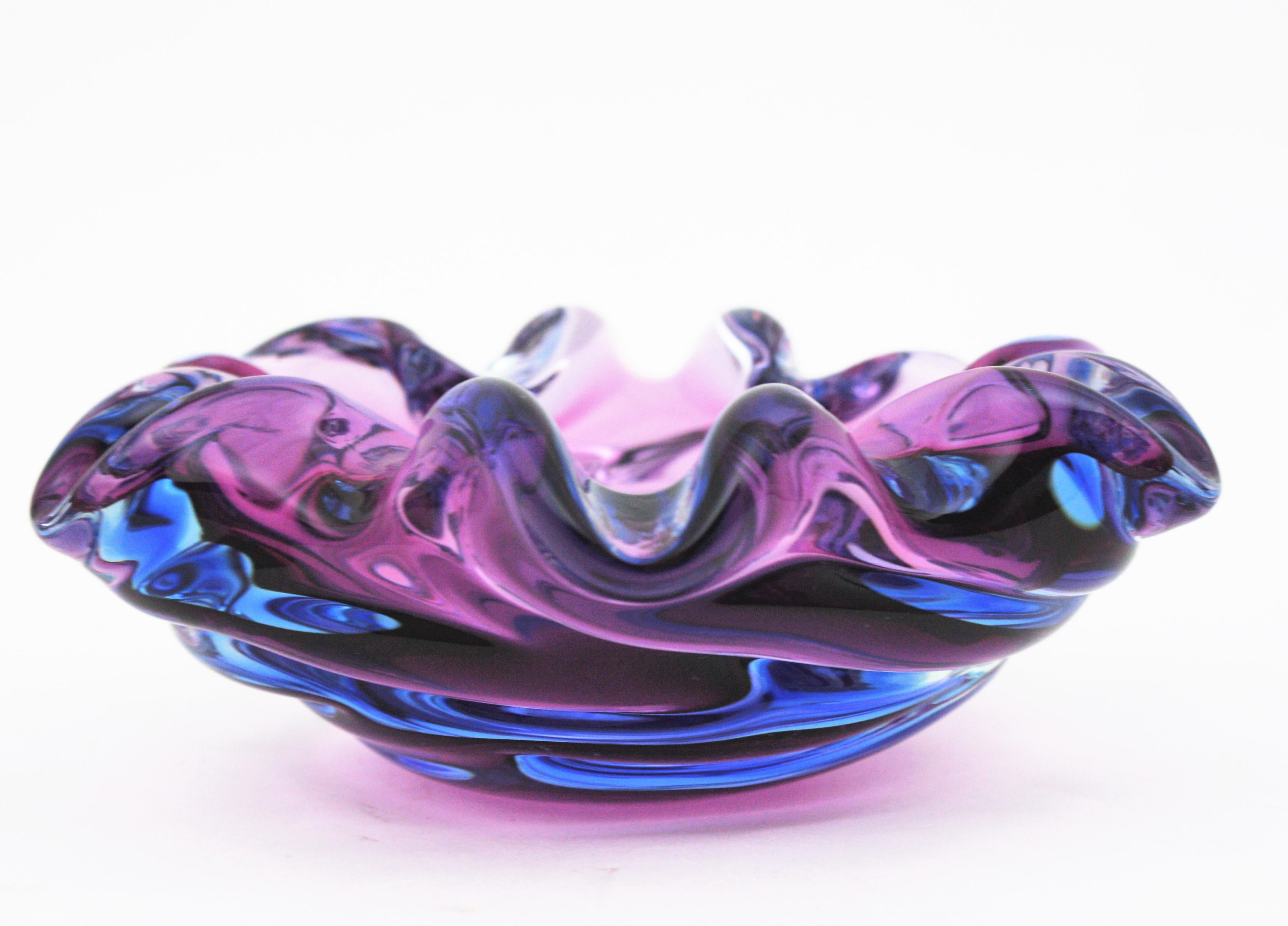 Seguso Murano Pink Purple Sommerso Art Glass Bowl or Ashtray, Italy, 1960s For Sale 3