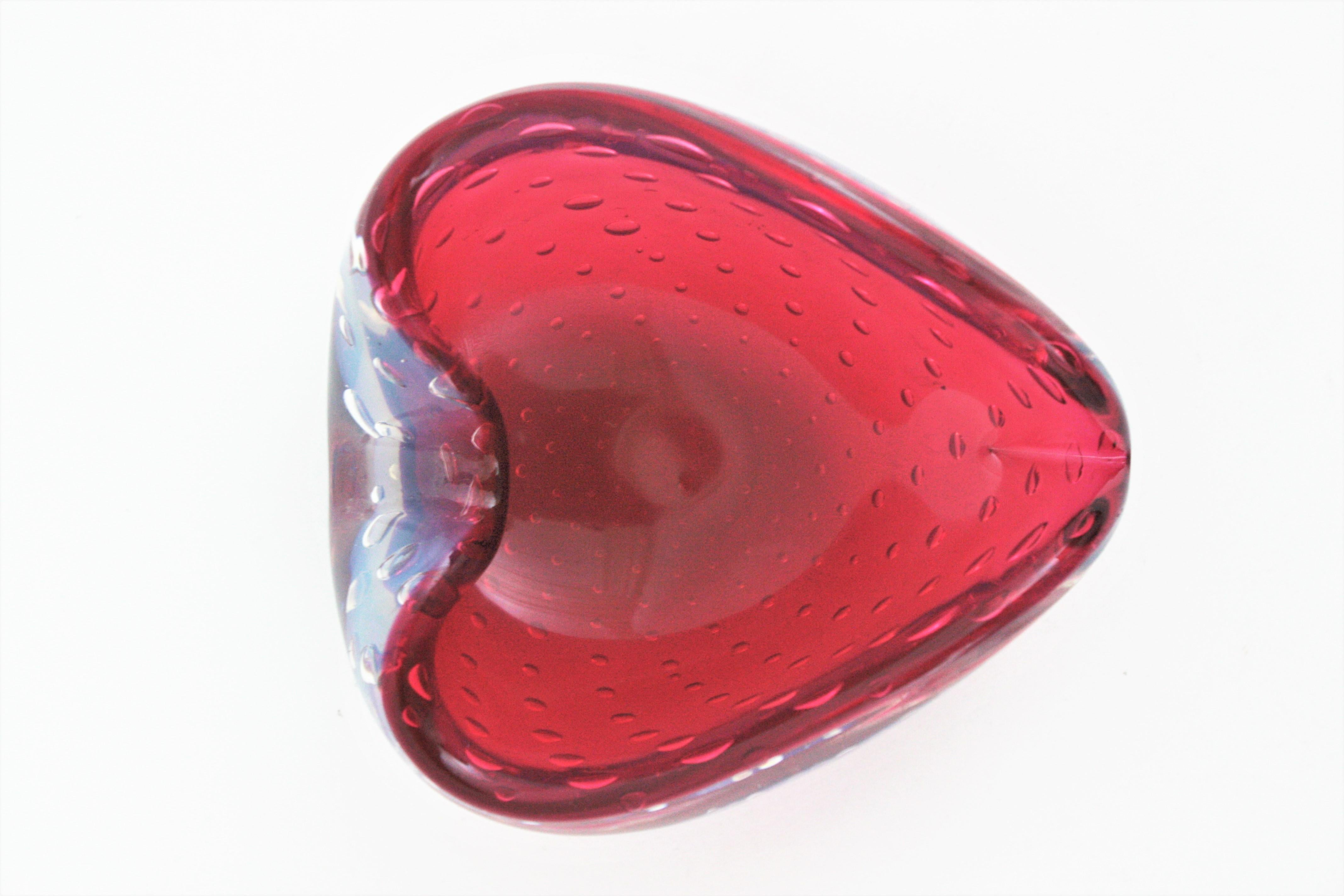 Seguso Murano Pink White Opalescent Art Glass Heart Bowl, 1950s For Sale 2