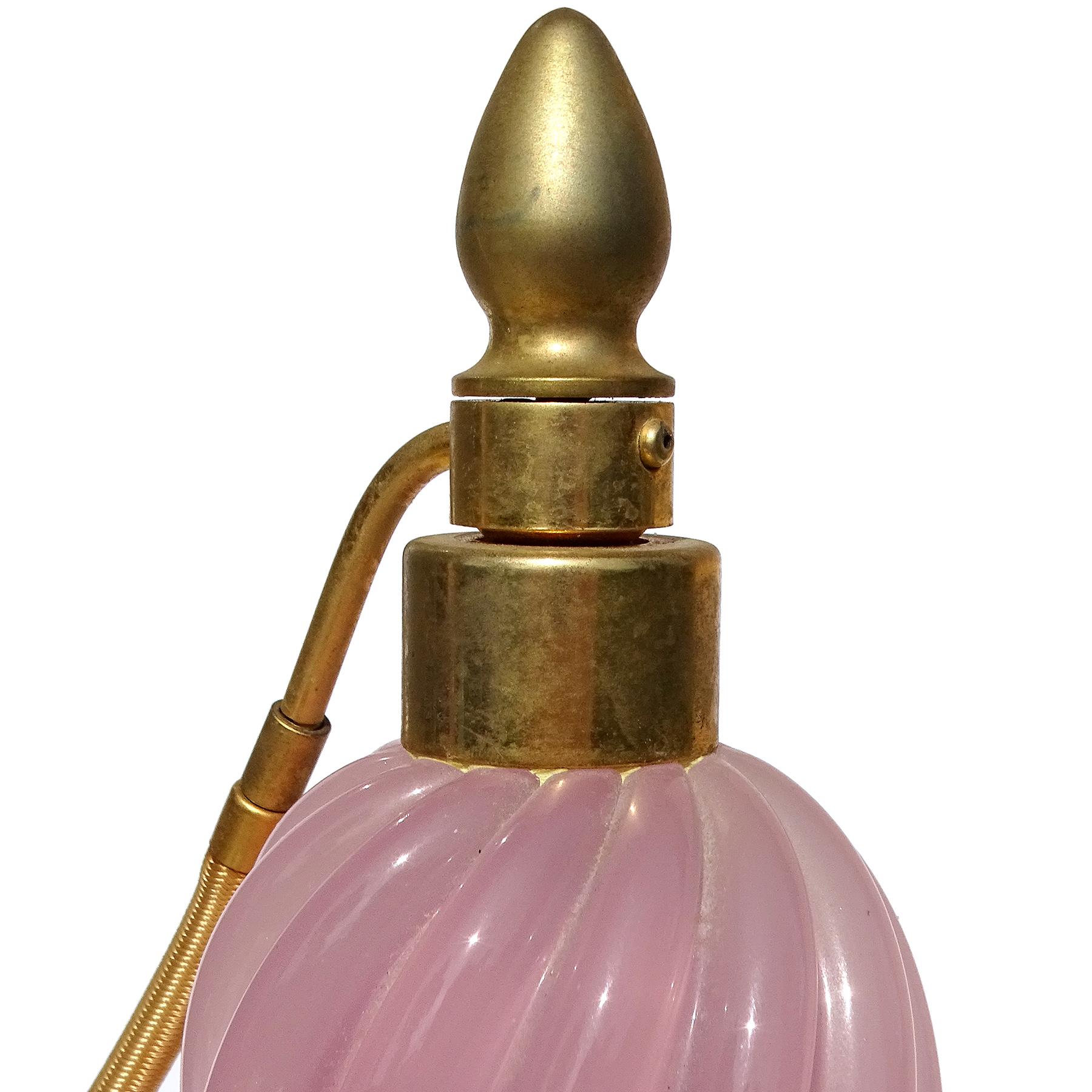 Seguso Murano Rosa Blanco Opalescente Vidrio de Arte Italiano Perfume Atomizador de Vanidad en Bueno estado para la venta en Kissimmee, FL