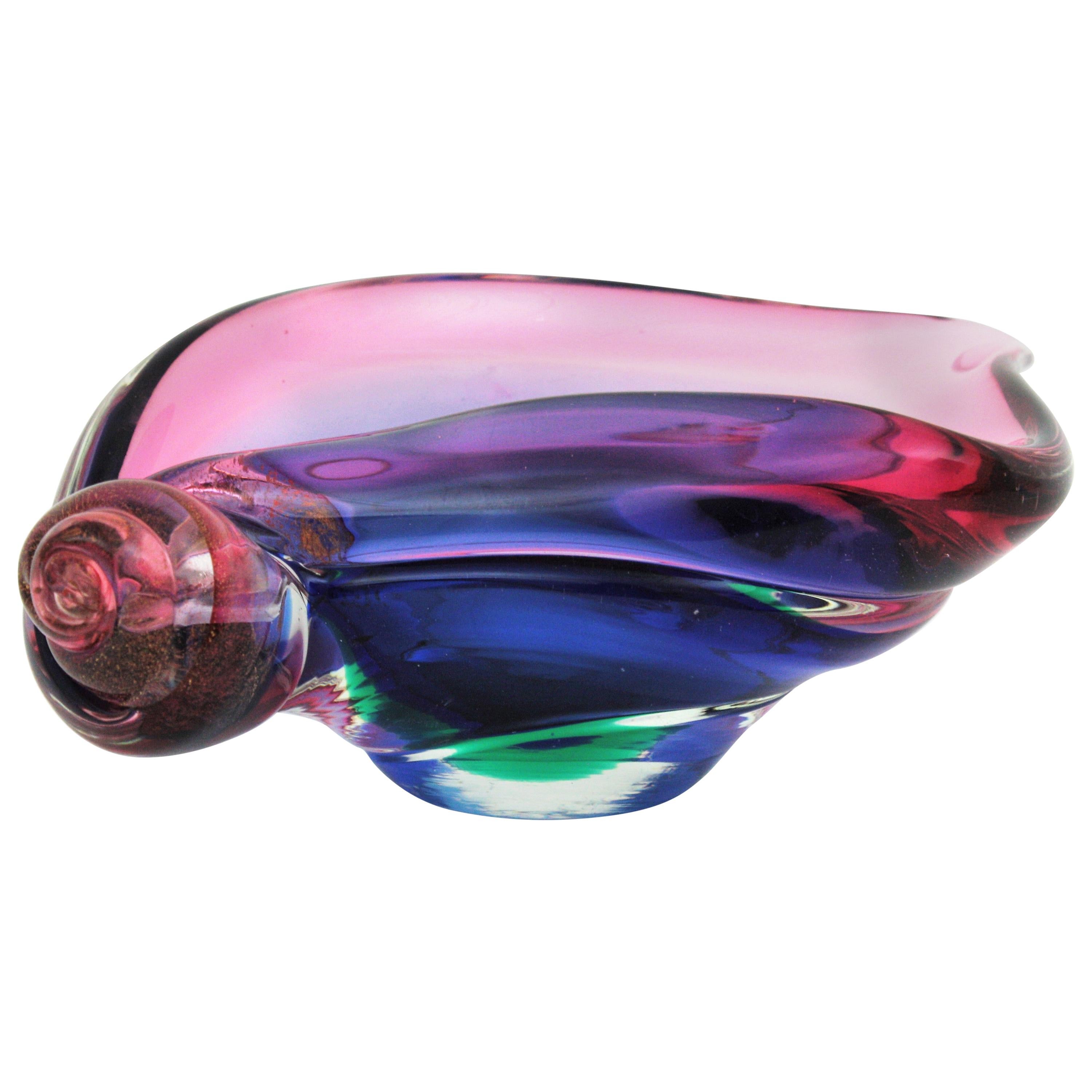 Seguso Murano Purple Blue Pink Glass Shell Centerpiece Bowl with Gold Flecks (bol à coquille en verre violet, bleu et rose avec des mouchetures d'or) Bon état - En vente à Barcelona, ES