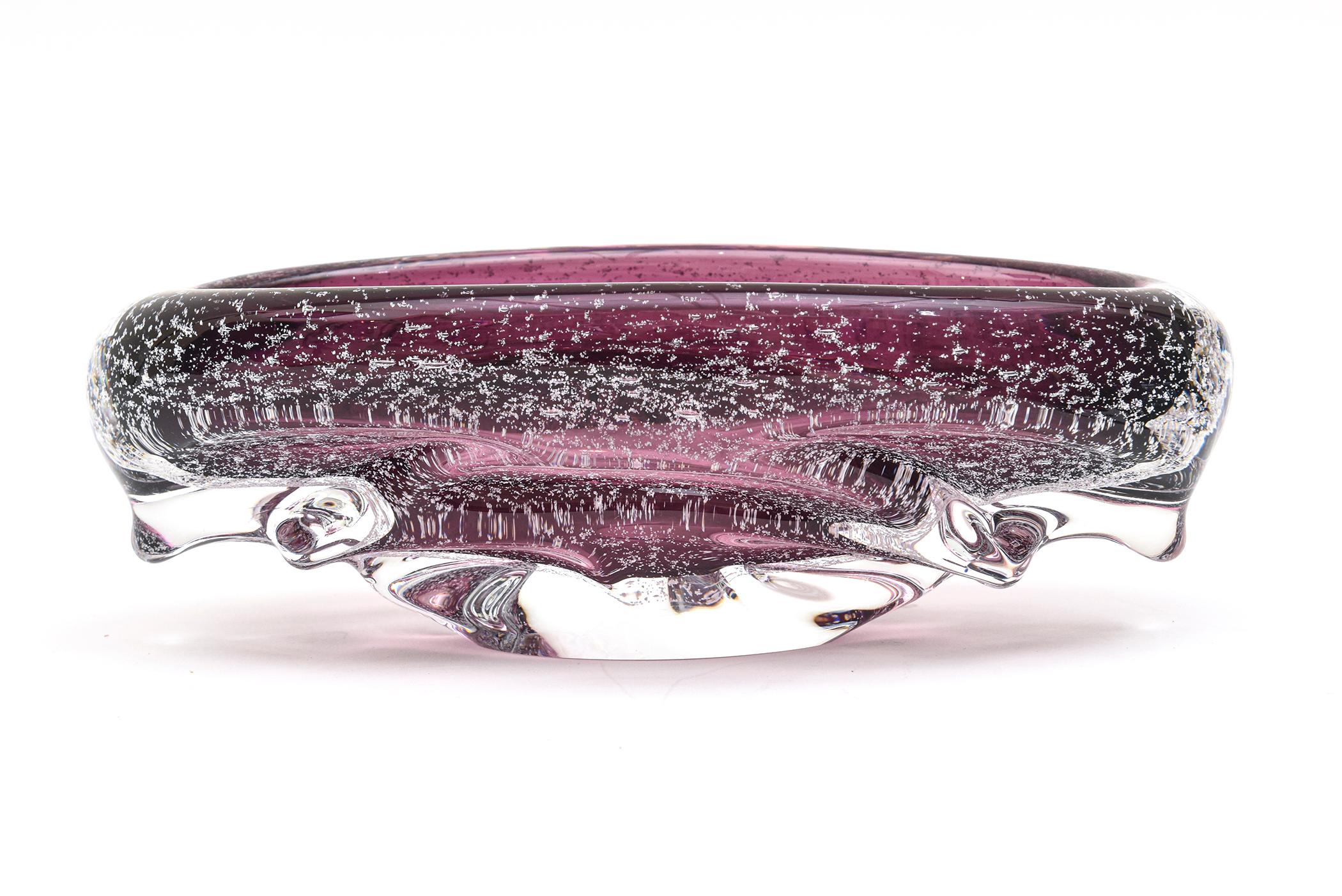 italien Vintage Seguso Murano Purple Pulegoso Bubble Oval Glass Bowl with Appendages en vente