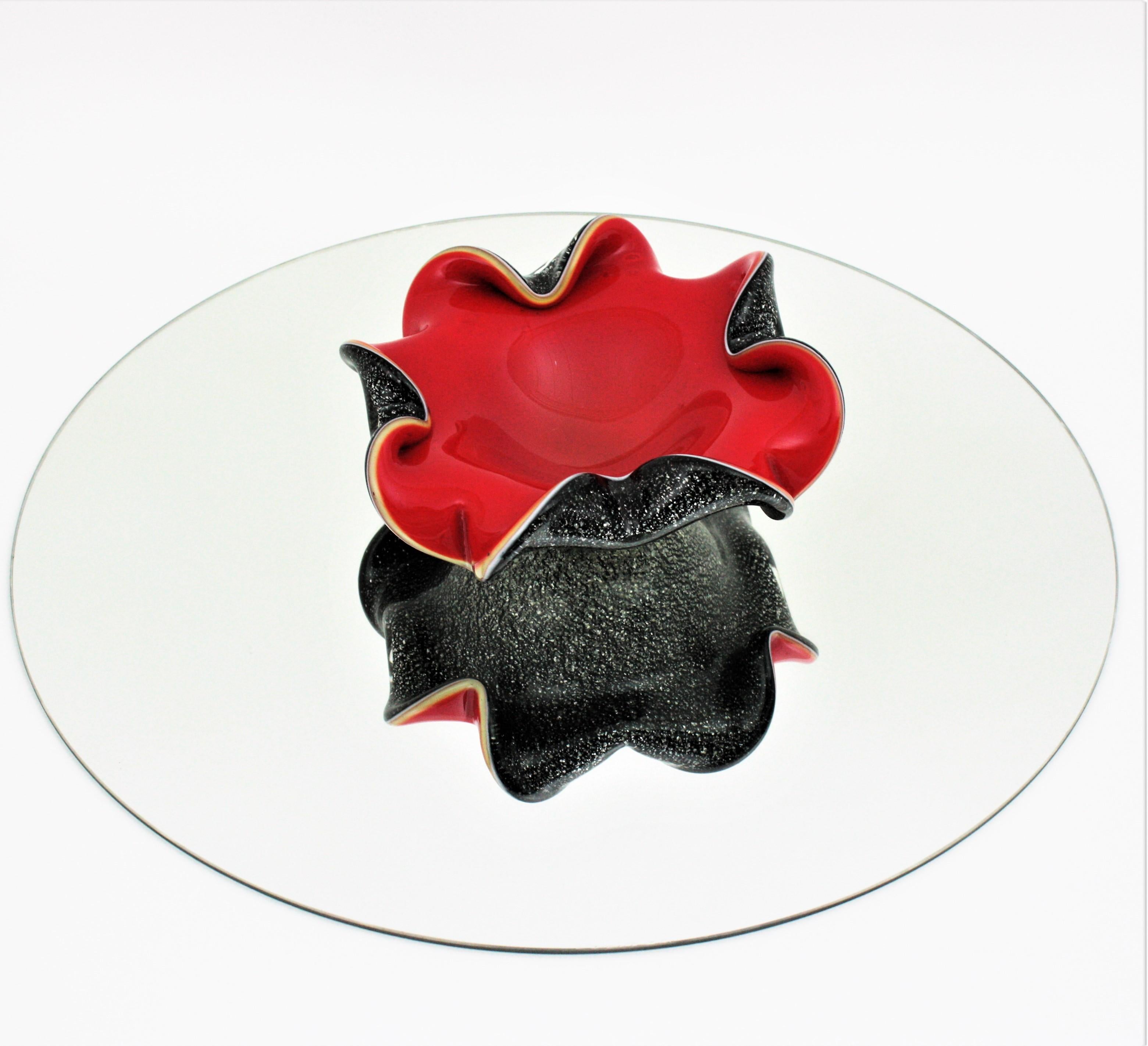 Seguso Murano Rojo Negro Plata Motas Vidrio Artístico Florero en venta 4