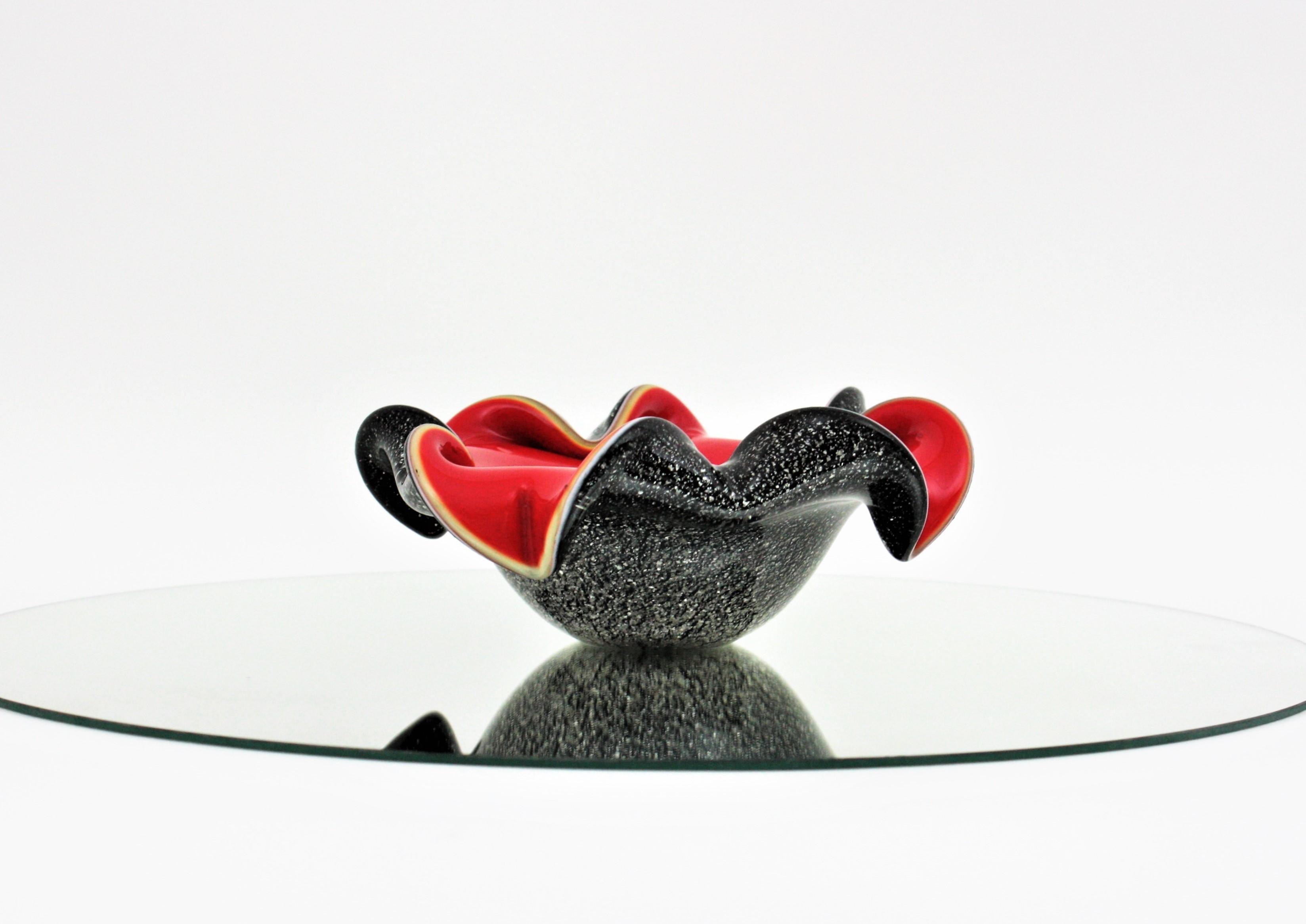 Seguso Murano Rojo Negro Plata Motas Vidrio Artístico Florero en venta 2