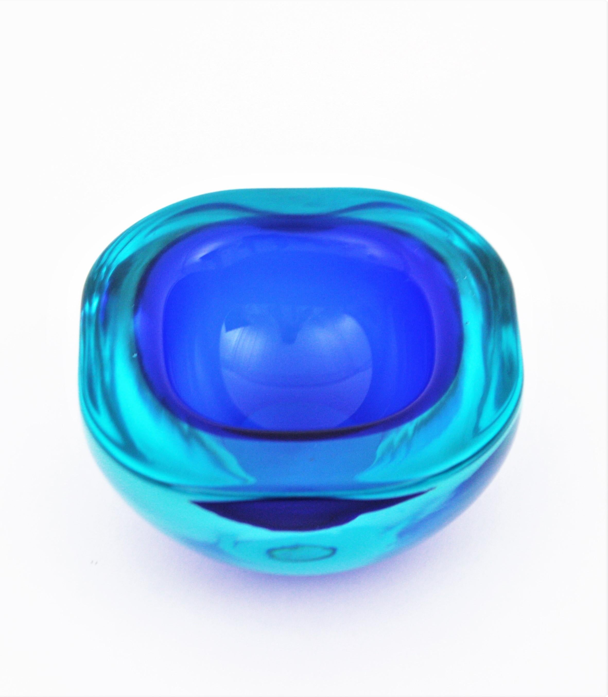 Seguso Murano Sommerso Blue Clear Glass Square Geode Art Glass Bowl For Sale 3