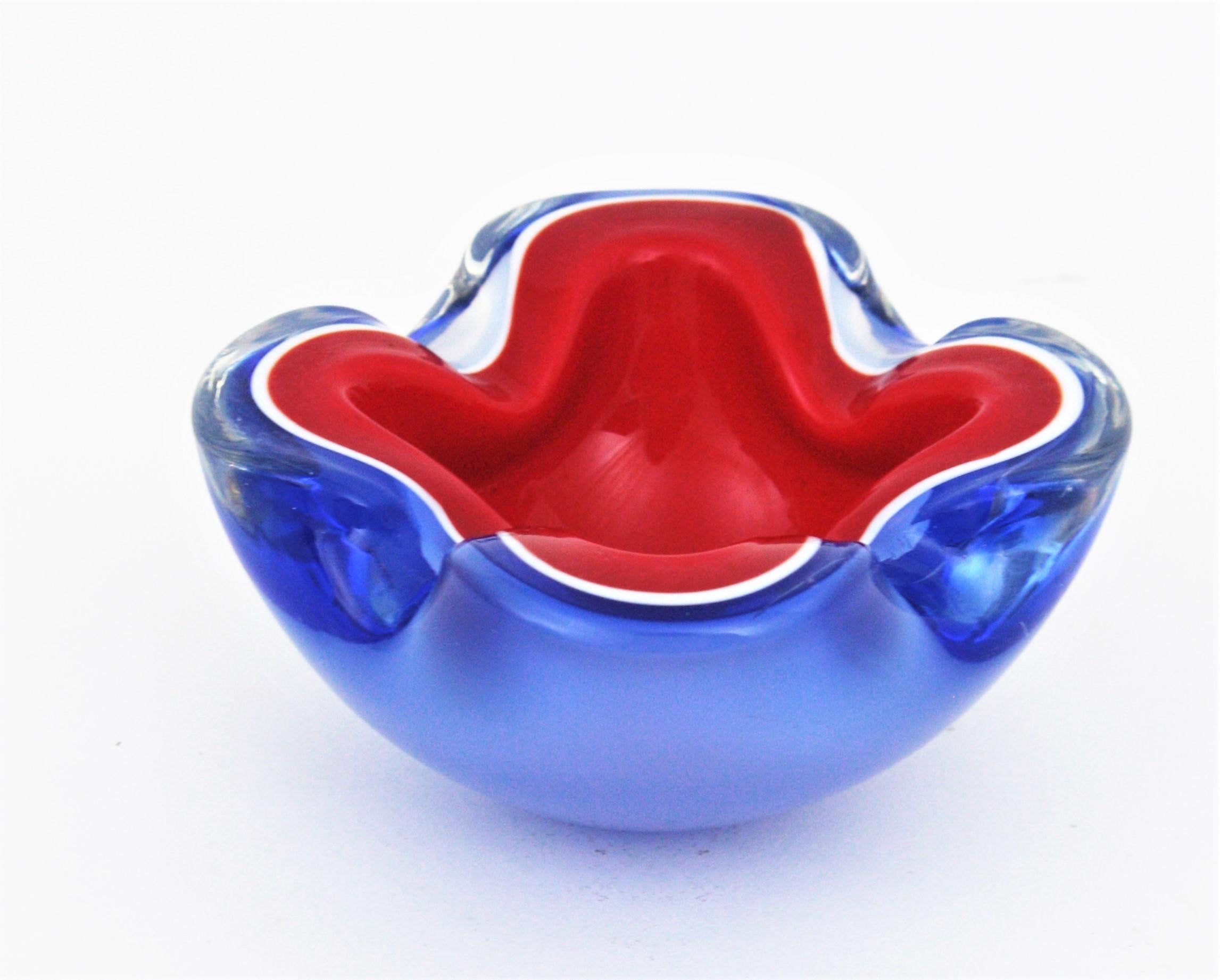 Mid-Century Modern Seguso Murano Sommerso Blue Red Art Glass Bowl
