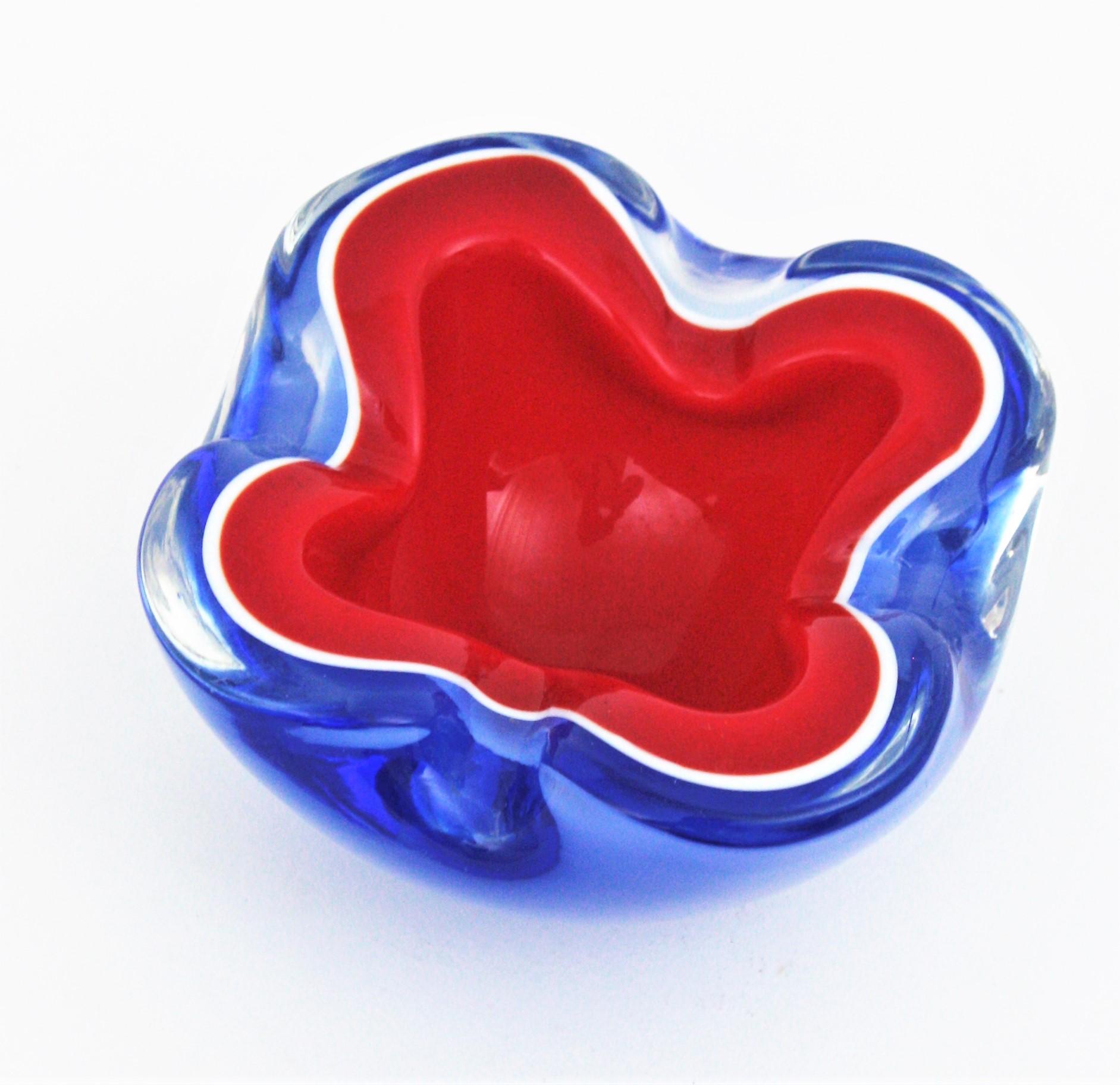 20th Century Seguso Murano Sommerso Blue Red Art Glass Bowl