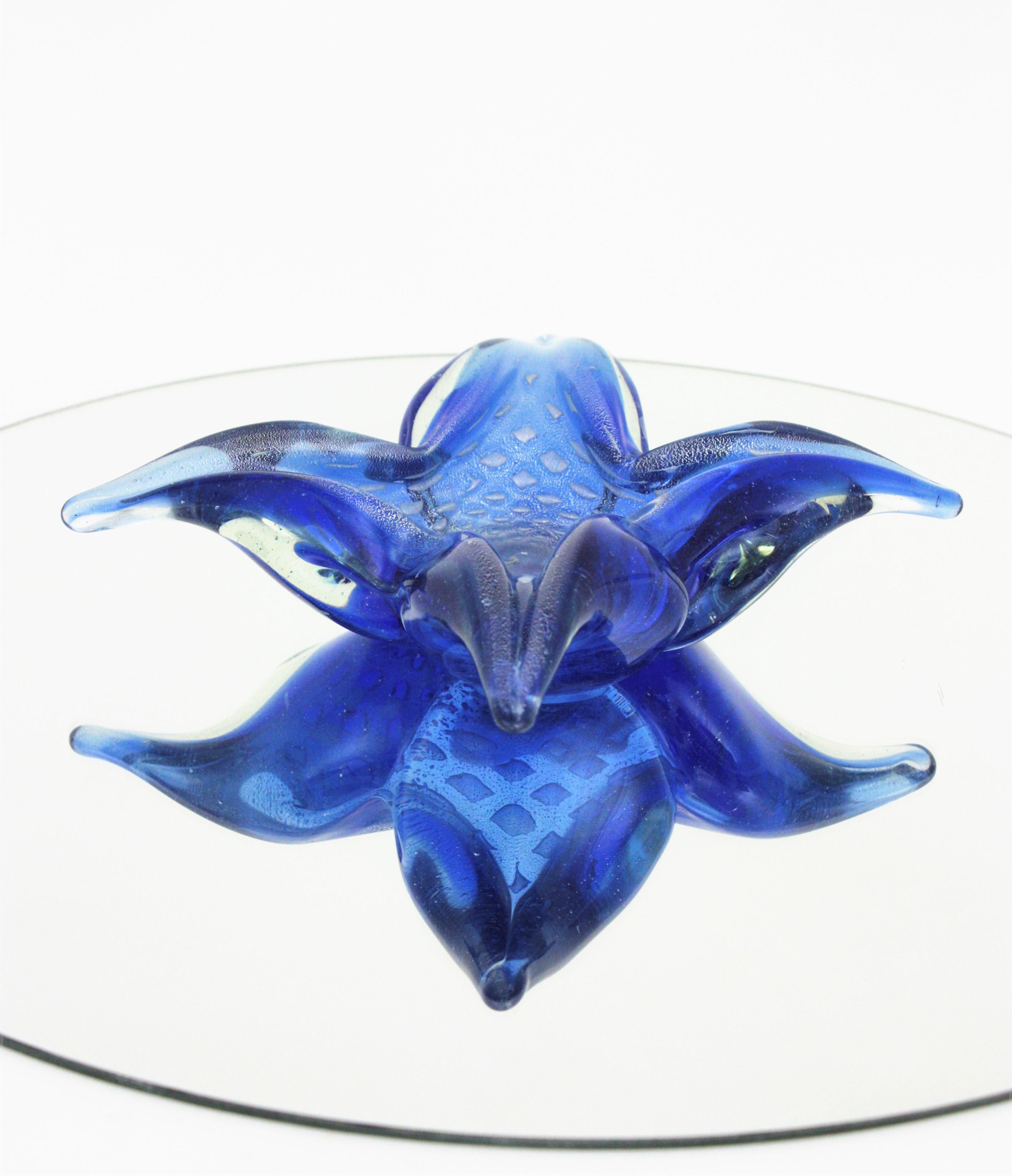 Seguso Silver Flecks Blue Murano Star Glass Bowl, 1950s For Sale 4