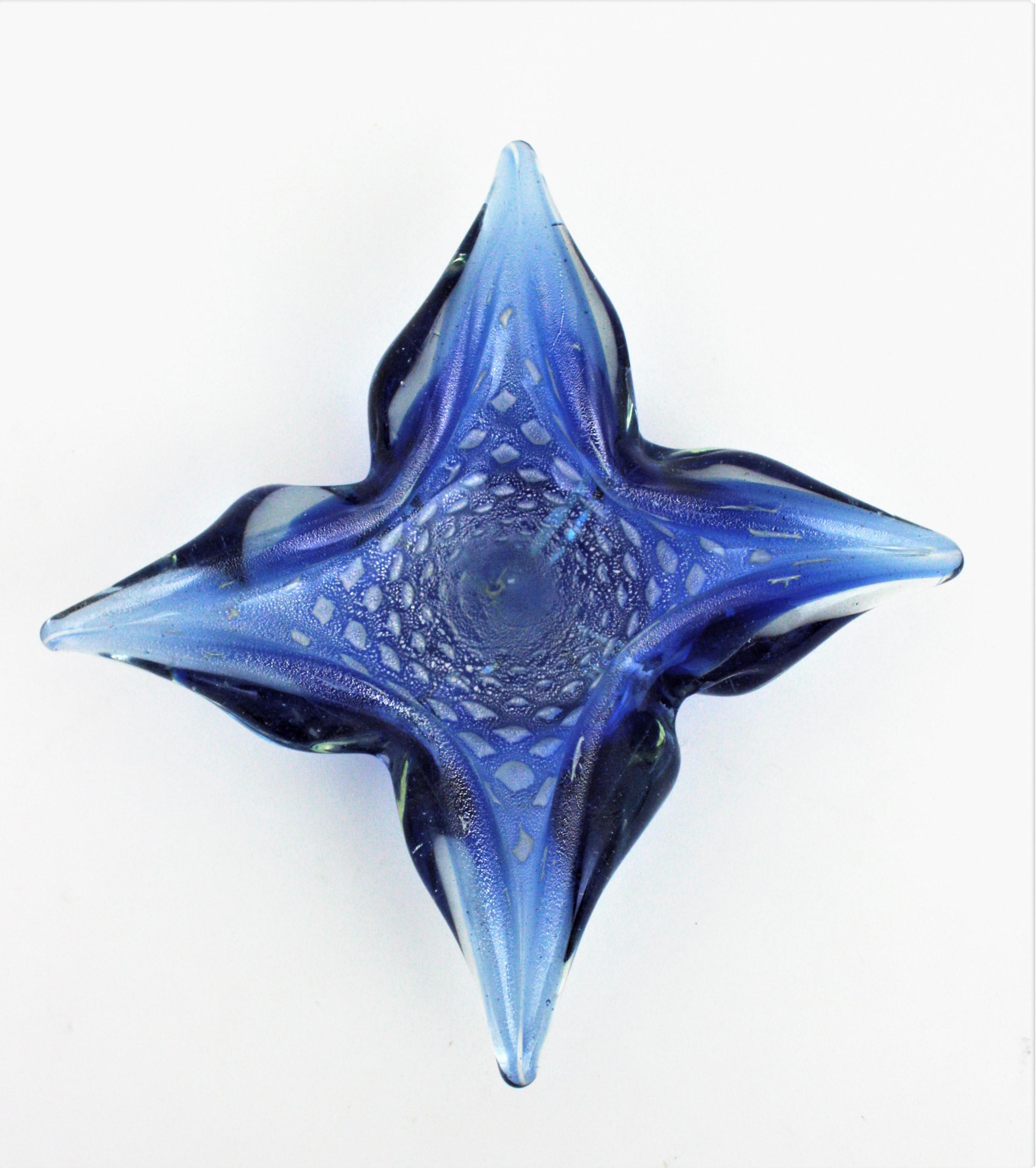 Seguso Silver Flecks Blue Murano Star Glass Bowl, 1950s For Sale 8