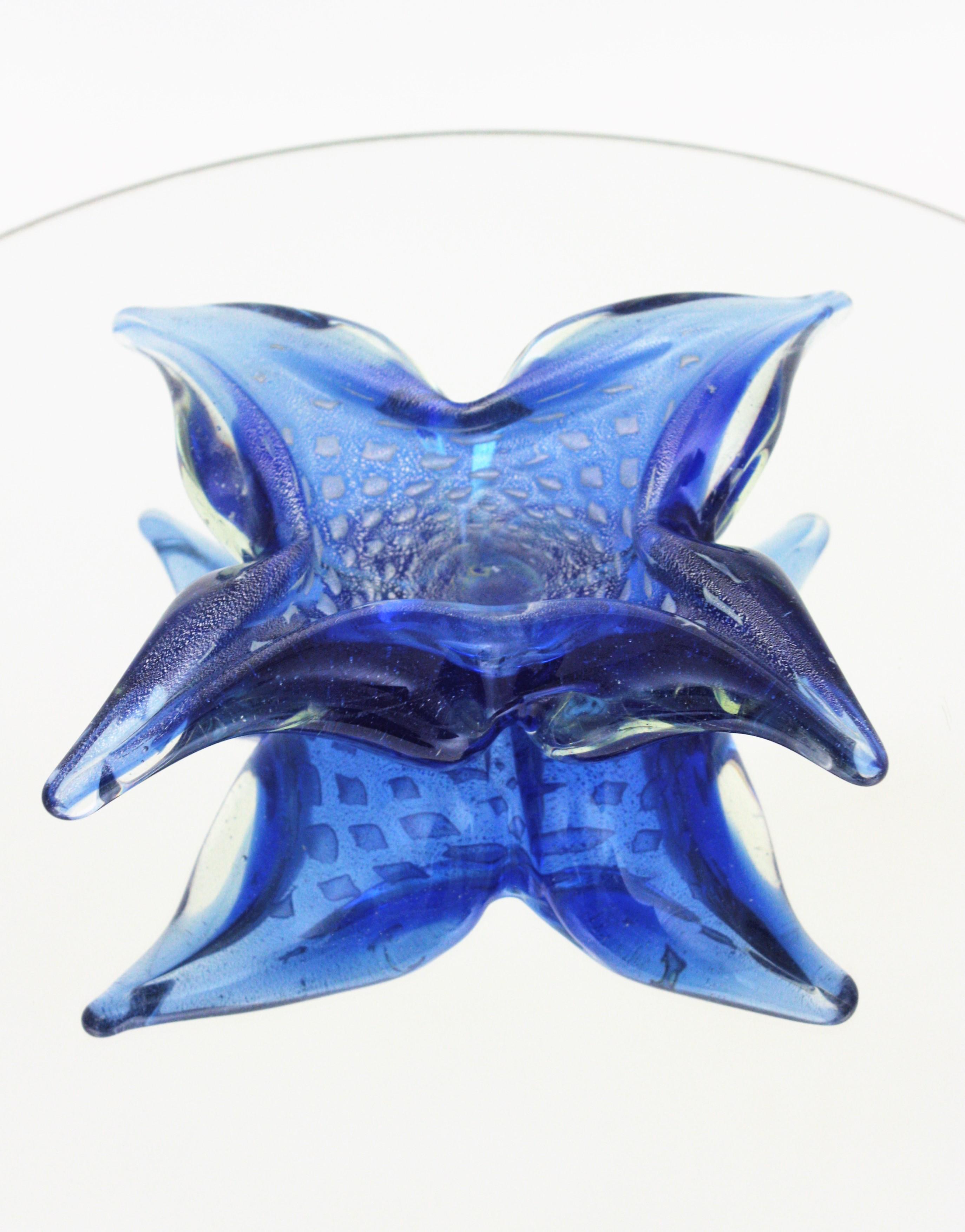 Seguso Silver Flecks Blue Murano Star Glass Bowl, 1950s For Sale 1