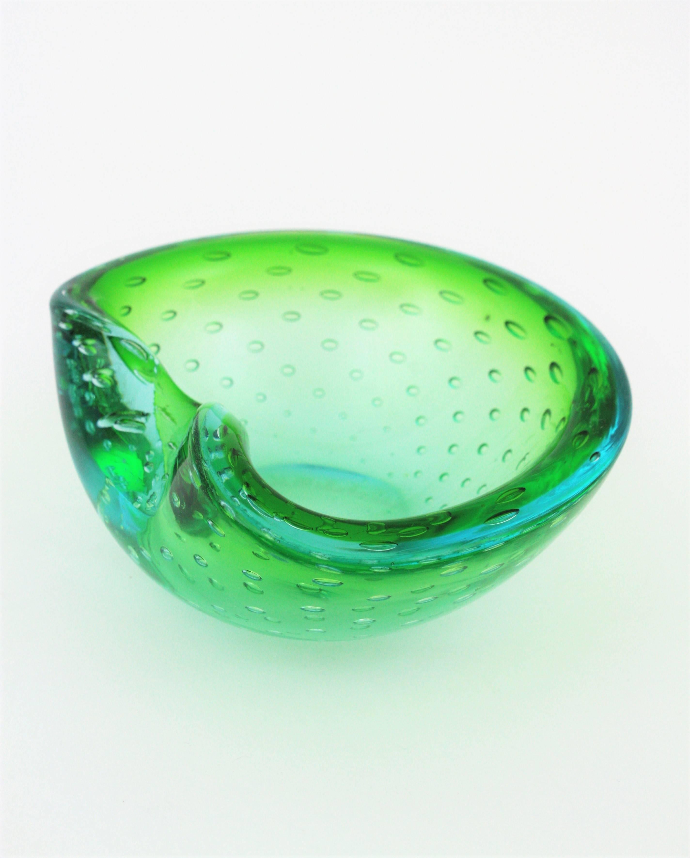 20th Century Seguso Murano Sommerso Green and Blue Bullicante Art Glass Bowl