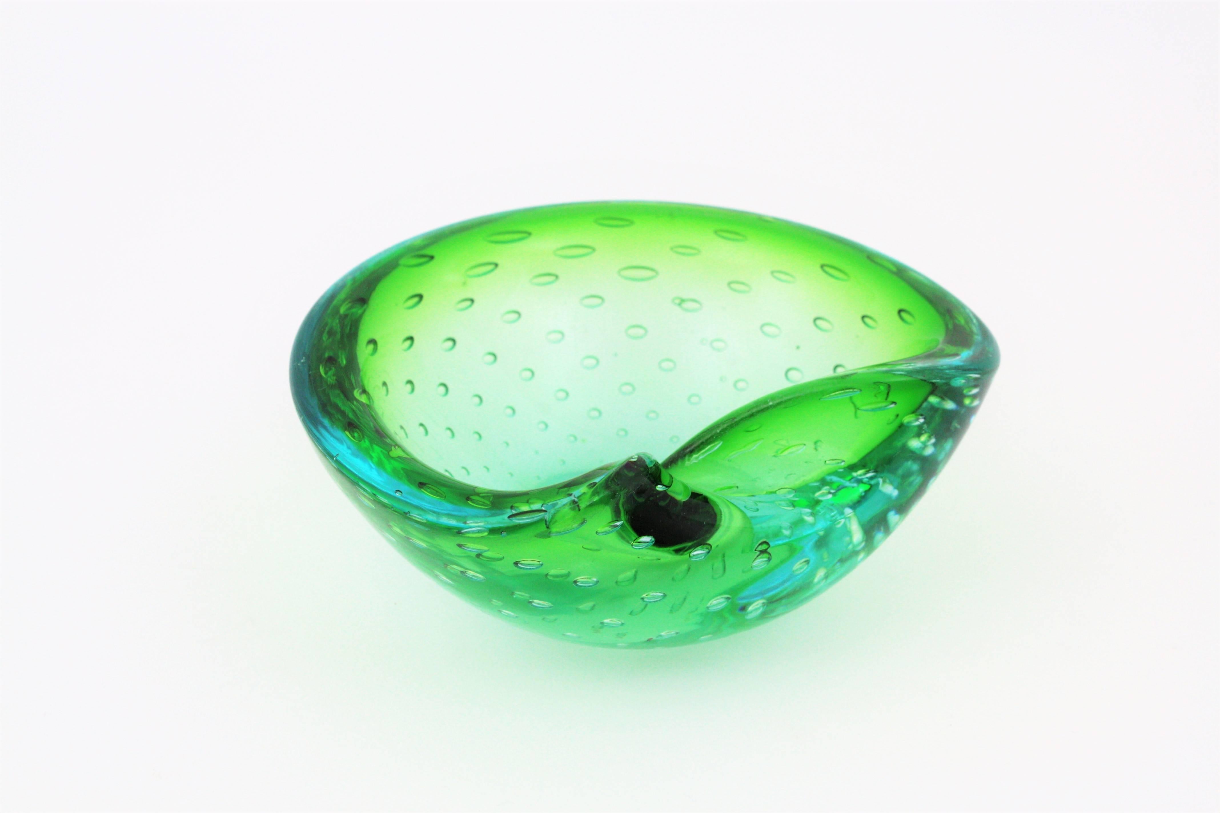 Seguso Murano Sommerso Green and Blue Bullicante Art Glass Bowl 1
