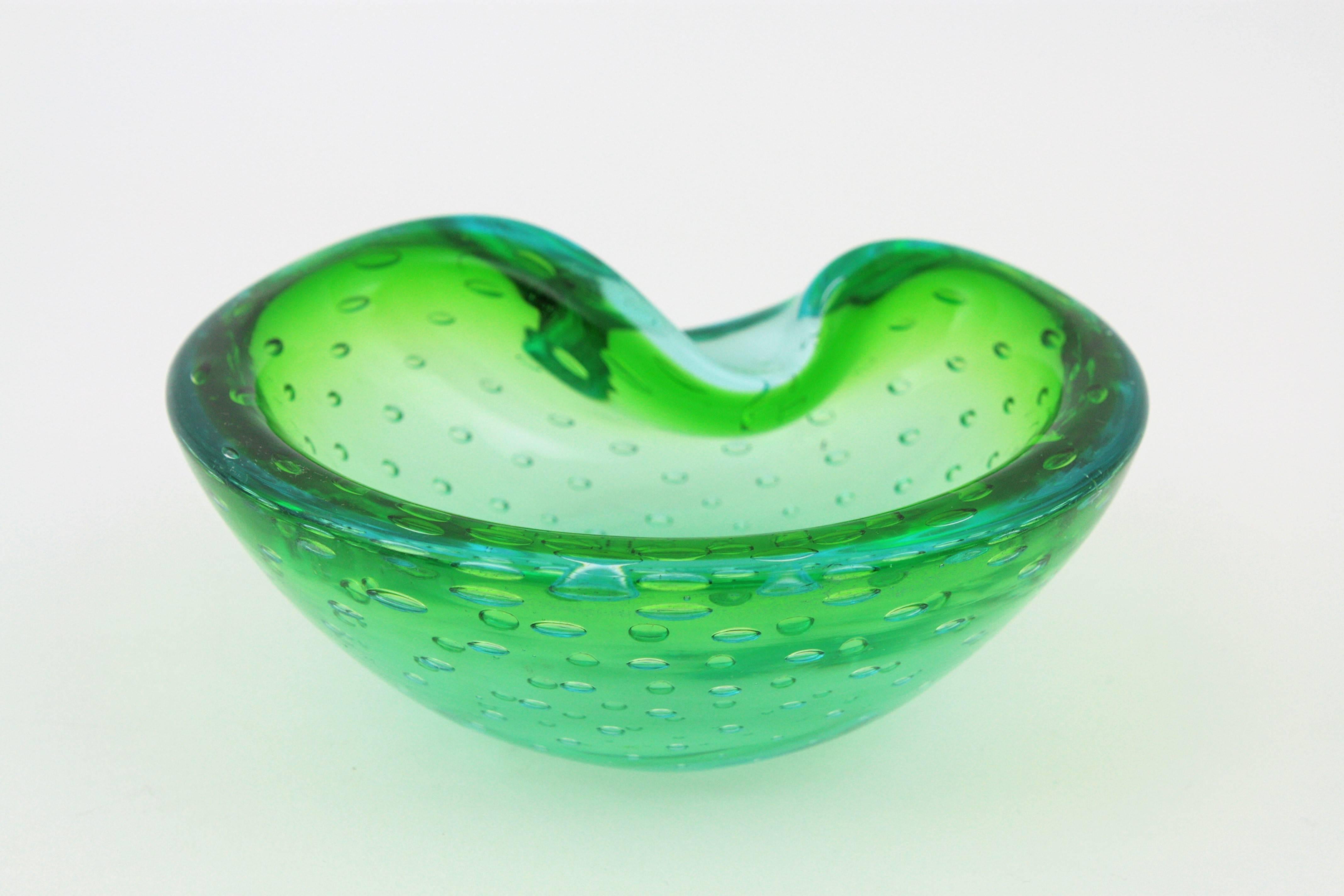 Seguso Murano Sommerso Green and Blue Bullicante Art Glass Bowl 2